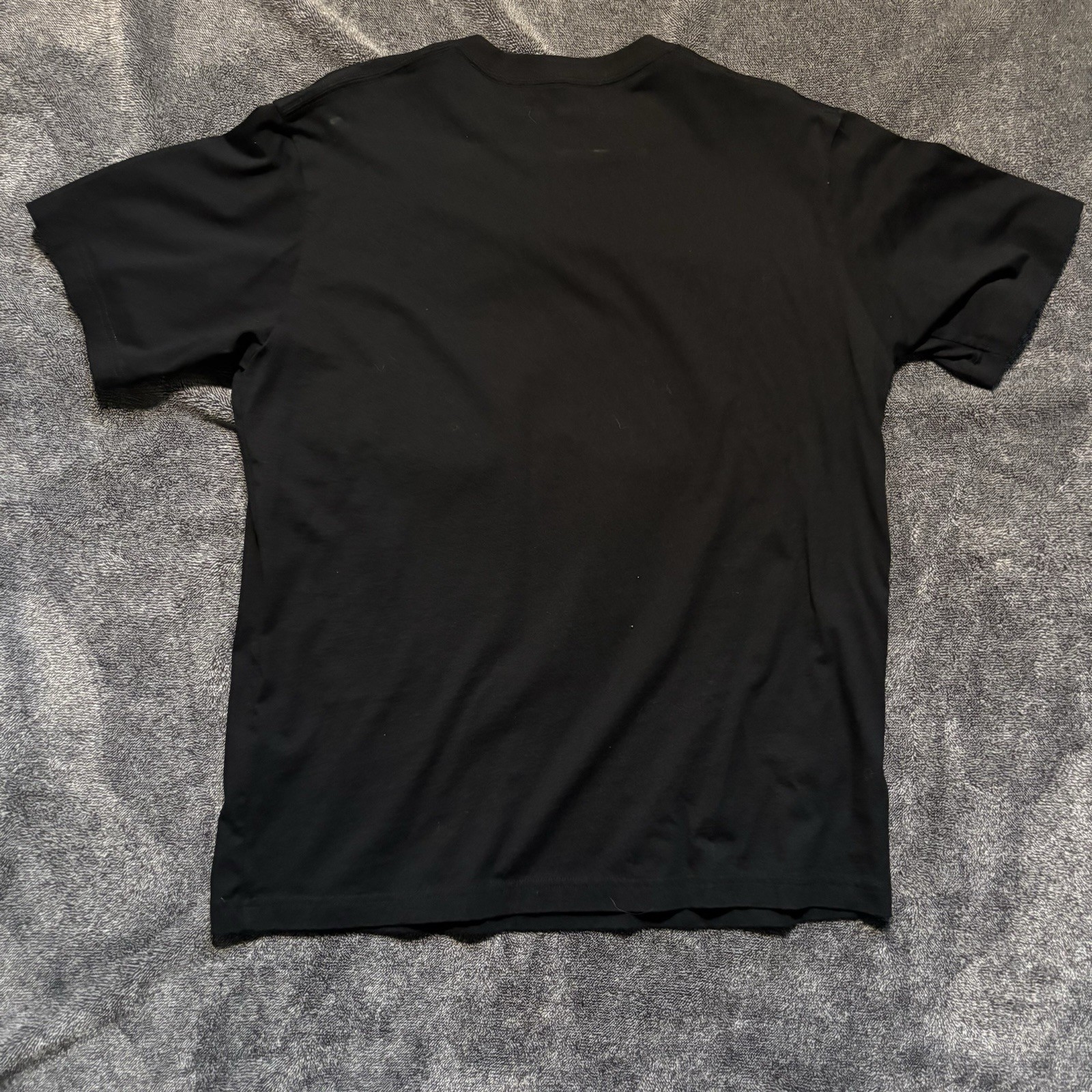 Uniqlo Men's UT One Piece 25th Graphic Short Sleeve T-Shirt Black Medium NEW gallery