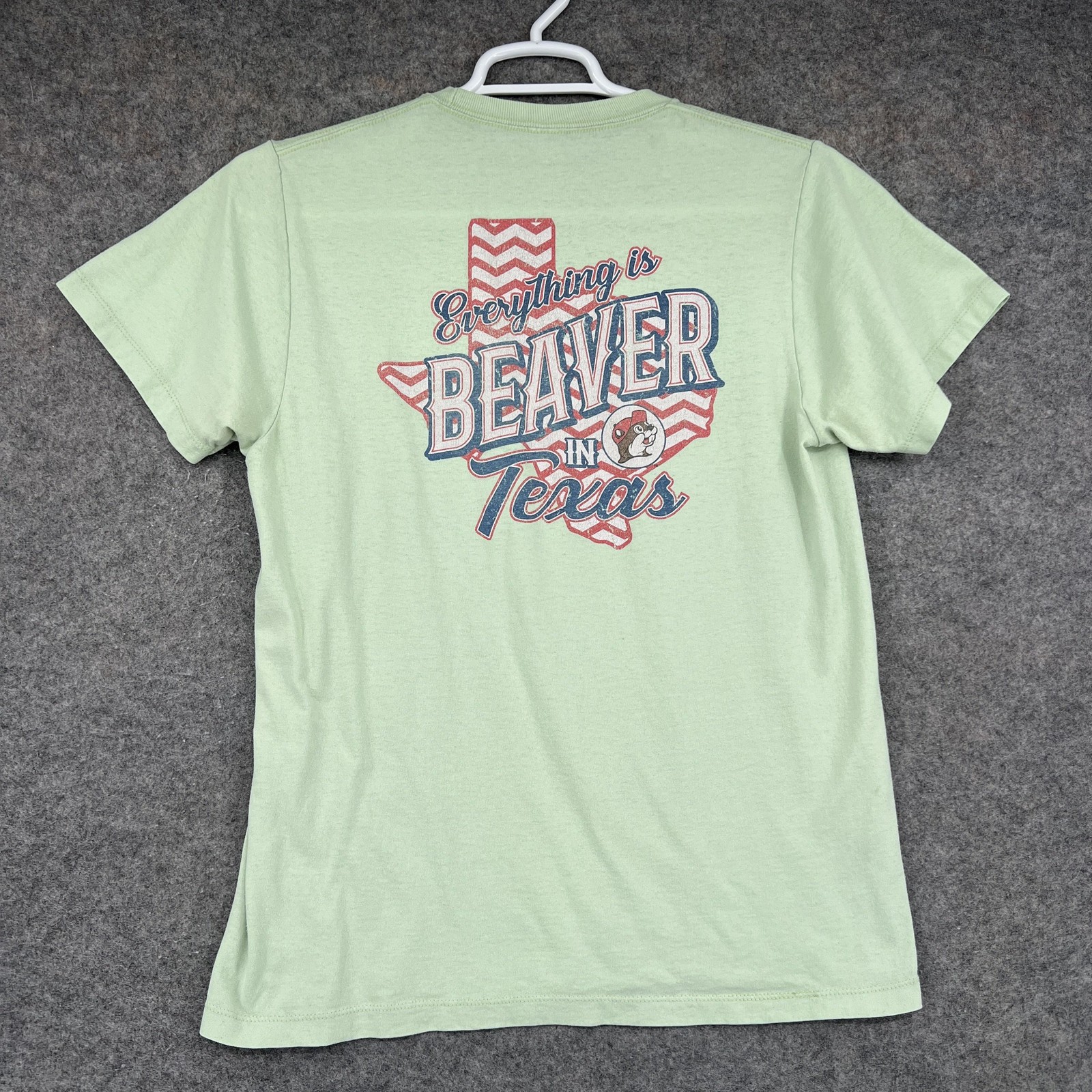Buc-ee's Shirt Mens Medium Mint Green Texas Beaver Graphic Short Sleeve Made USA gallery