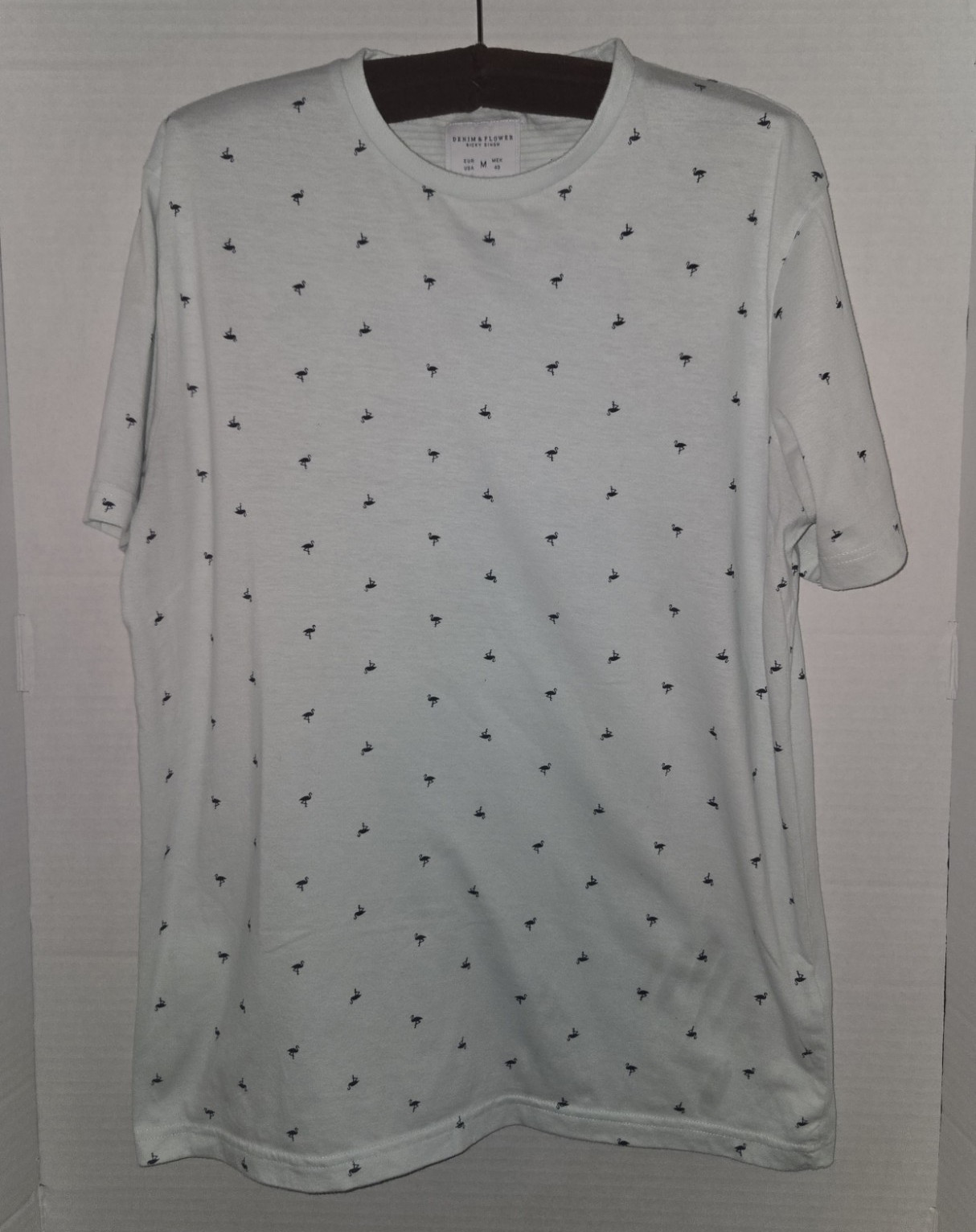 Denim & Flower Ricky Singh Aqua All-Over Print Crew Neck Tee M gallery