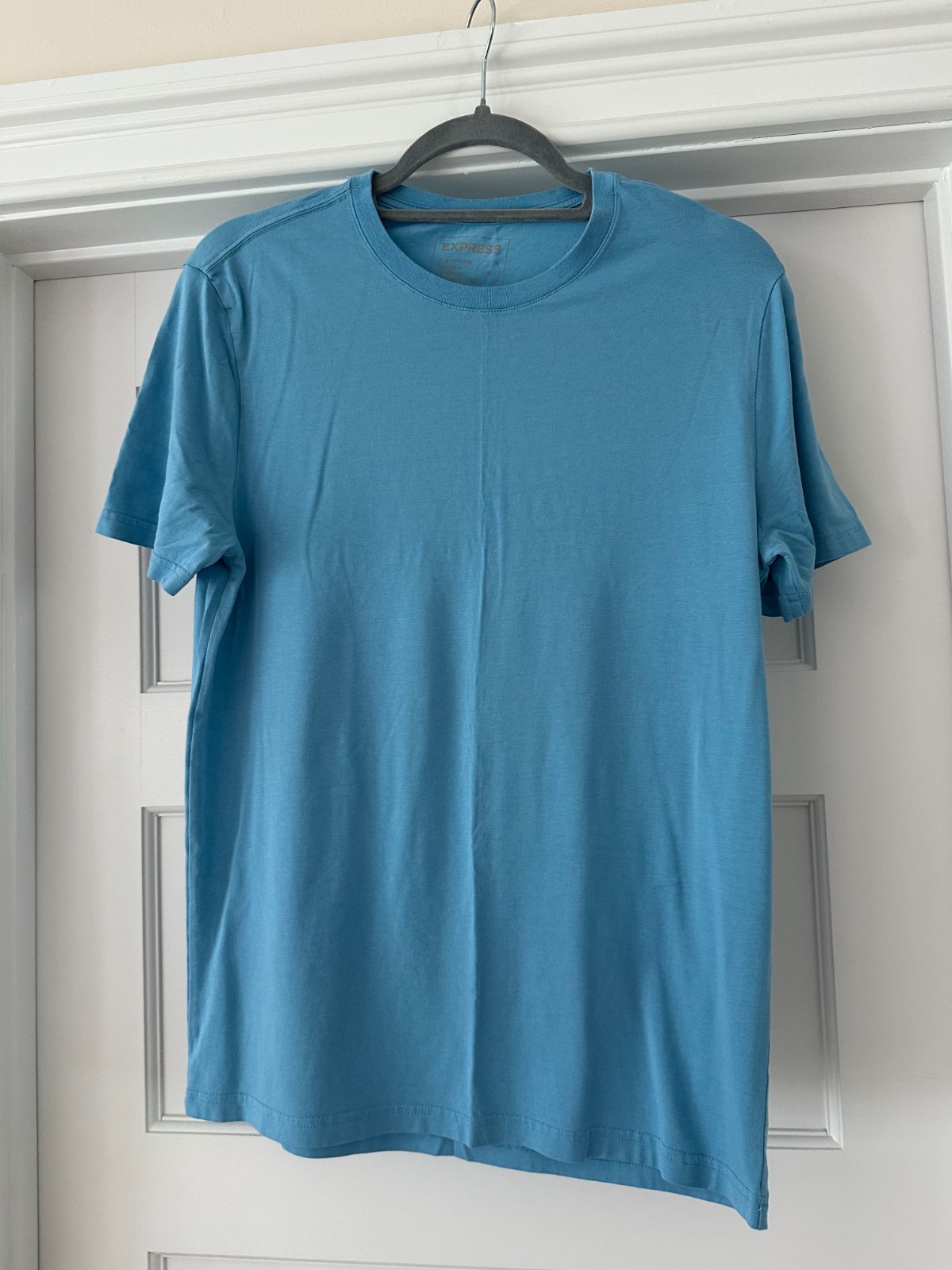 EXPRESS MENS CREW NECK SLIM SUPERSOFT TSHIRT BLUE SIZE M