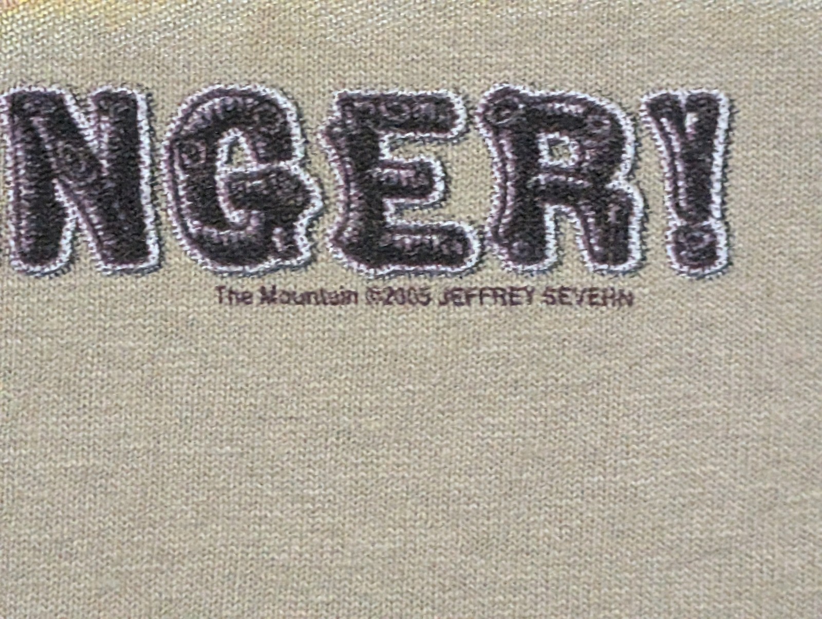 The Mountain Mens T-Shirt Vintage Beige Pull My Finger Leather Tag 2XL #5222 gallery