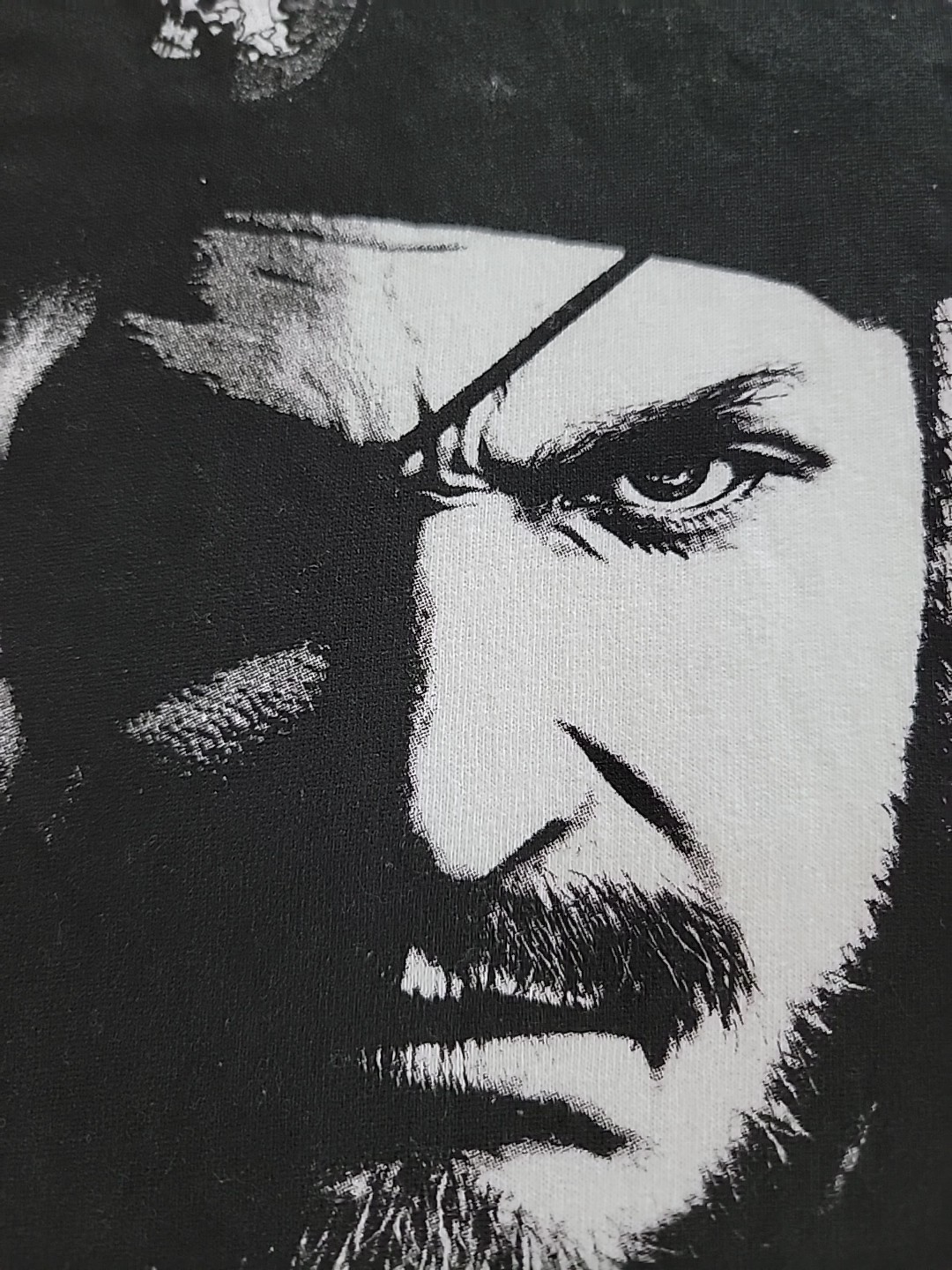 Uniqlo Metal Gear Solid Peace Walker sz L T-shirt gallery