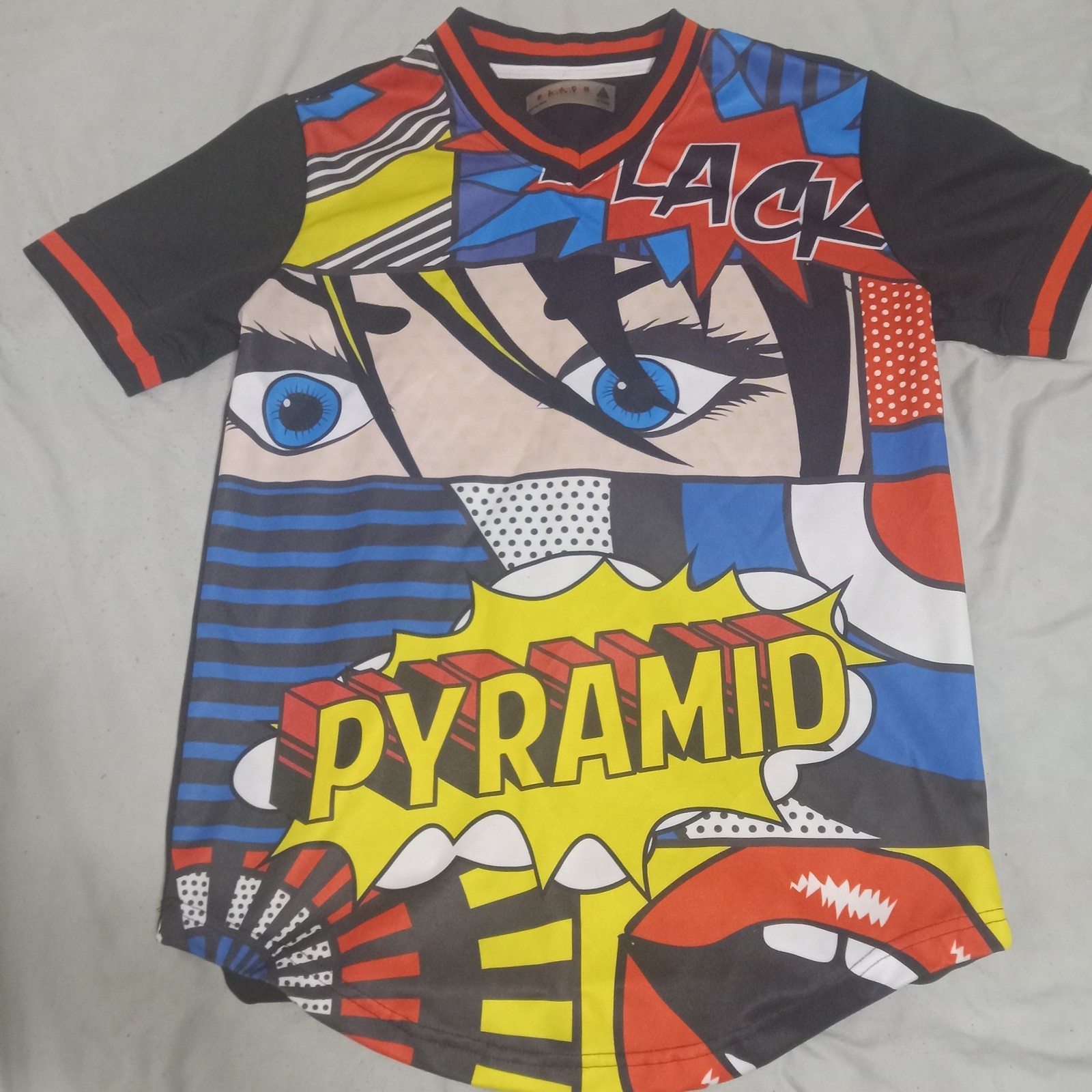 Black Pyramid Size M Short Sleeve Shirt Bold Colorful Graphic Comic Long Length gallery