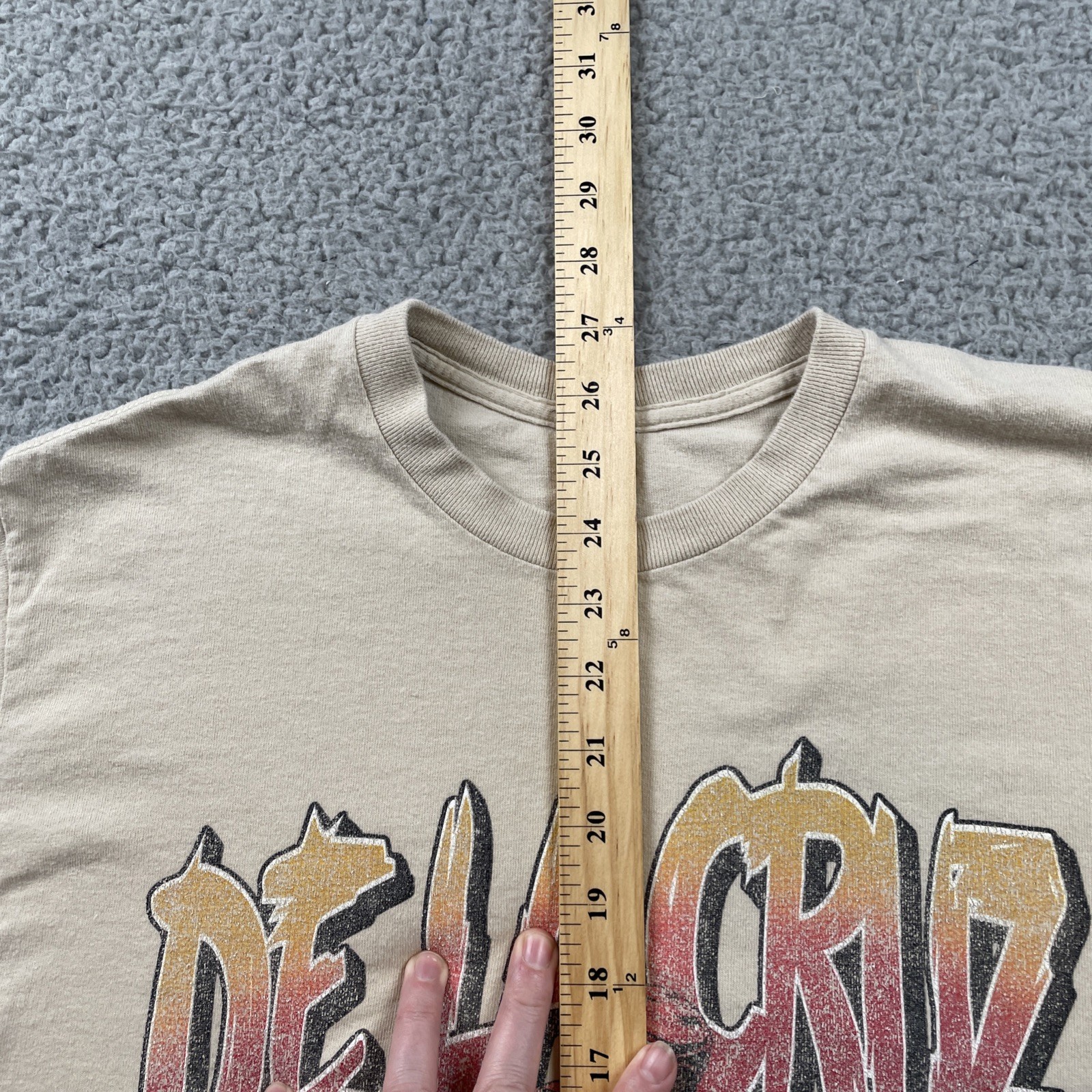 Elly Lacruz Mens T-shirt Cincinnati Reds Medium Beige Baseball 100% Cotton gallery