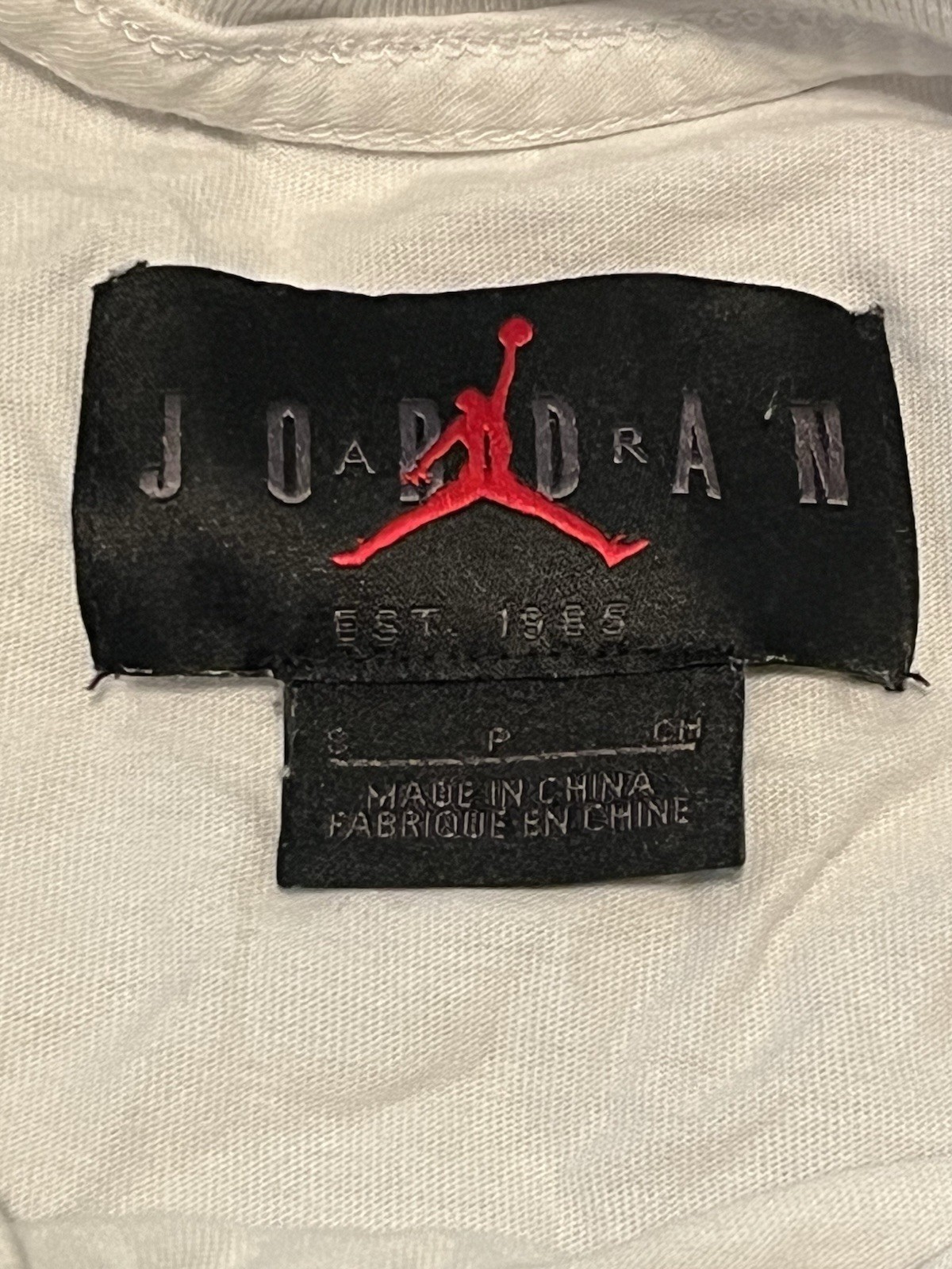 Nike Air Jordan Stylish White T-Shirt In Size Small With Nike Jordan Patches gallery
