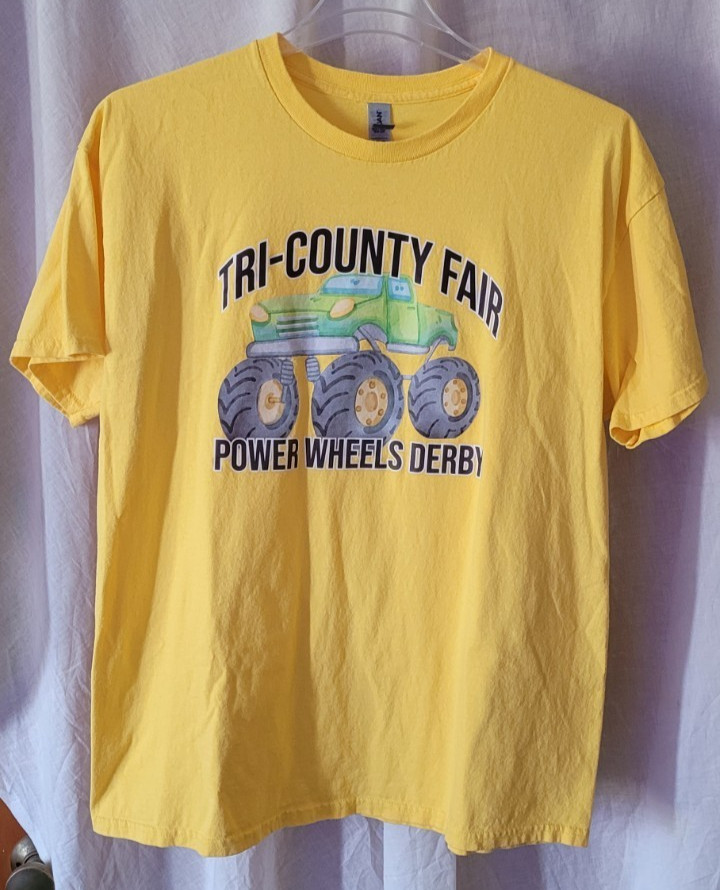 Men’s Gildan XL T-Shirt Yellow Tri-County Fair Power Wheels Derby Grant County
