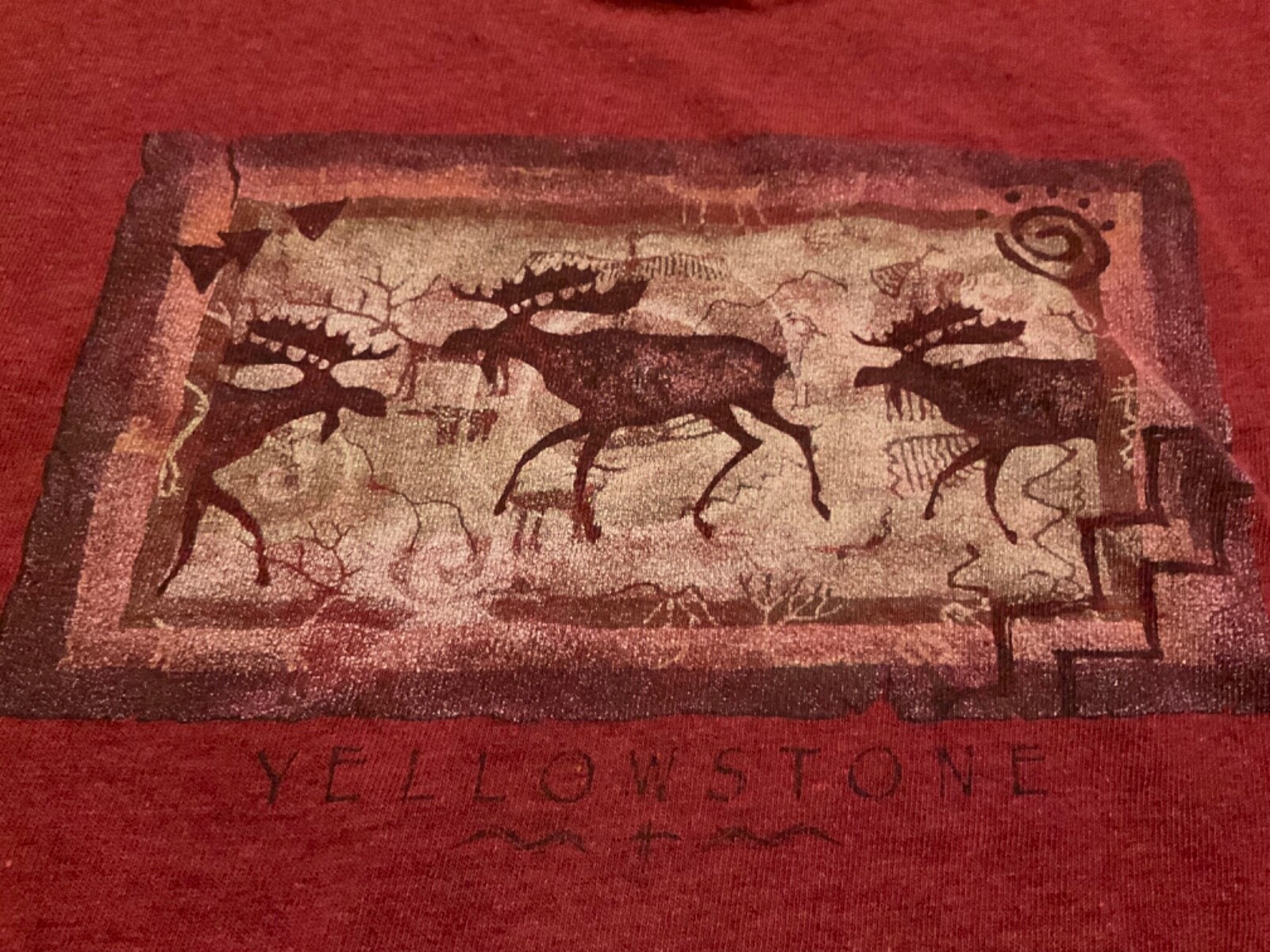 VINTAGE YELLOWSTONE ECO MOUNTAIN MOOSE GRAPHIC T-SHIRT ( MENS 2XL ) BRICK RED gallery