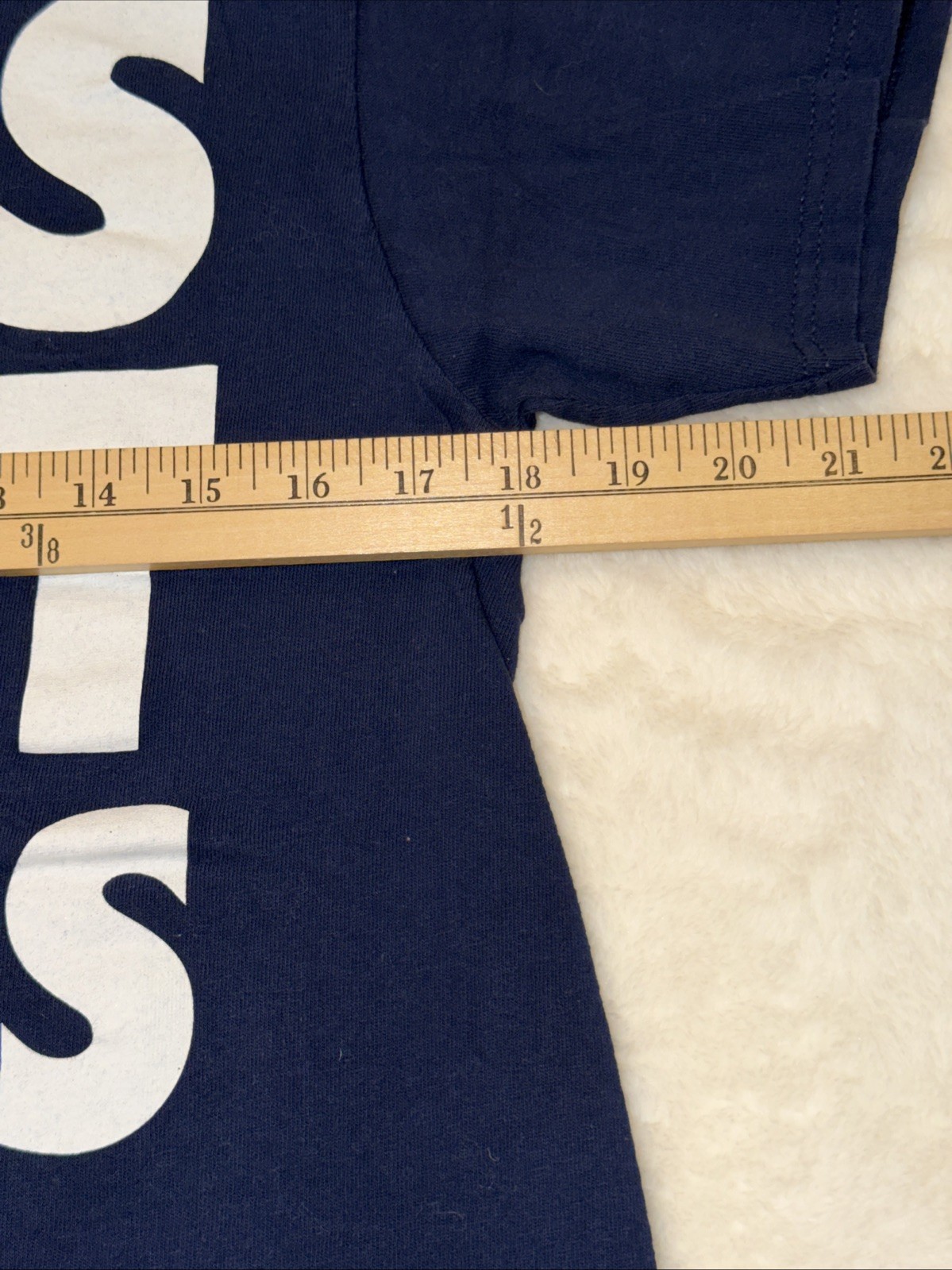 Pugs Not Drugs Fruit Of The Loom Heavy Cotton Dark Blue Size M Humor T-Shirt gallery