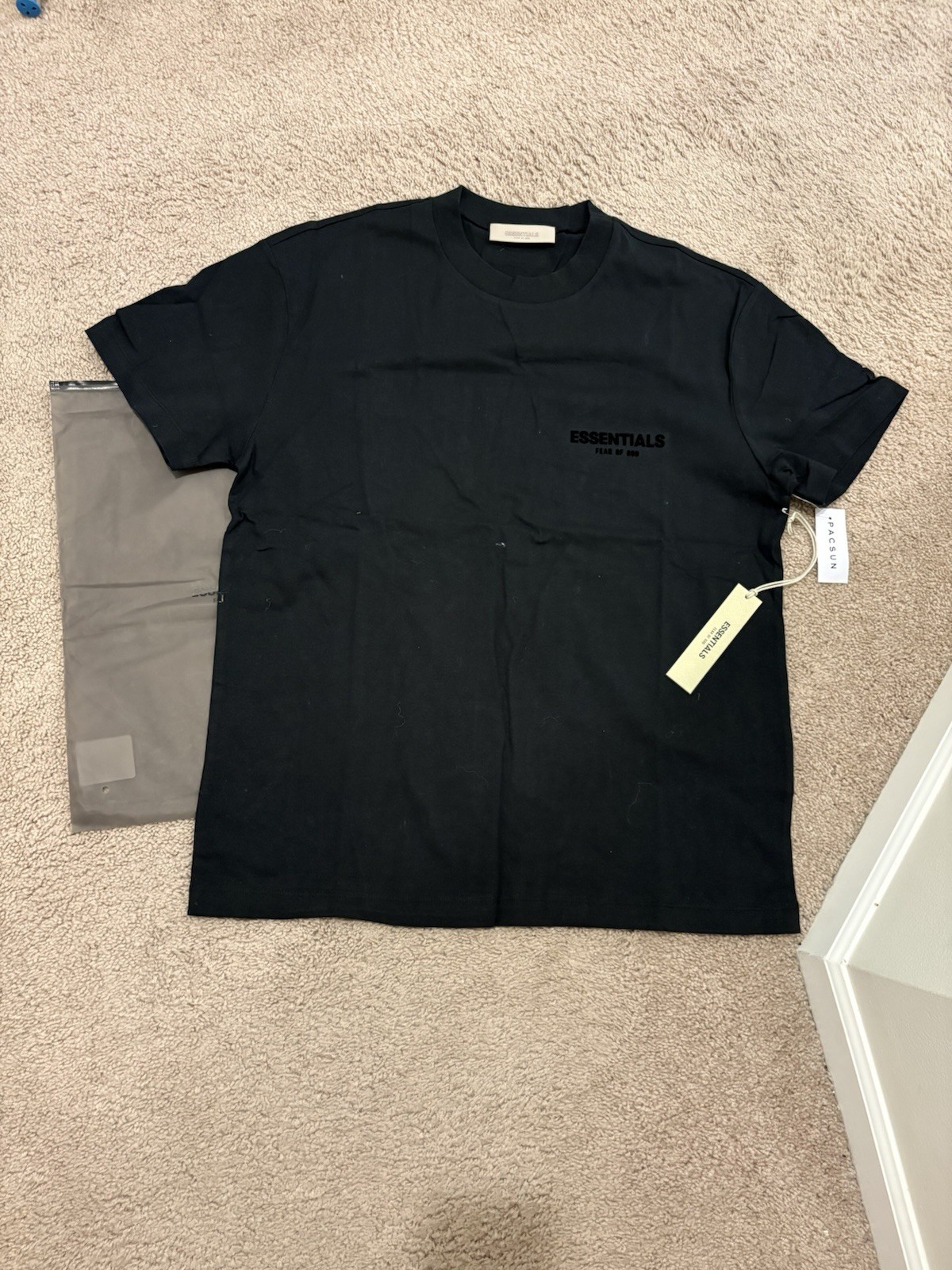 essentials stretch limo t-shirt size Larhe brand new with tags and bag