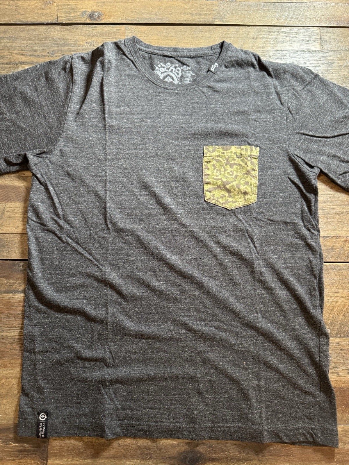 LRG Men’s T-Shirt Size Medium Dark Gray with Yellow Camo Chest Pocket Casual Tee
