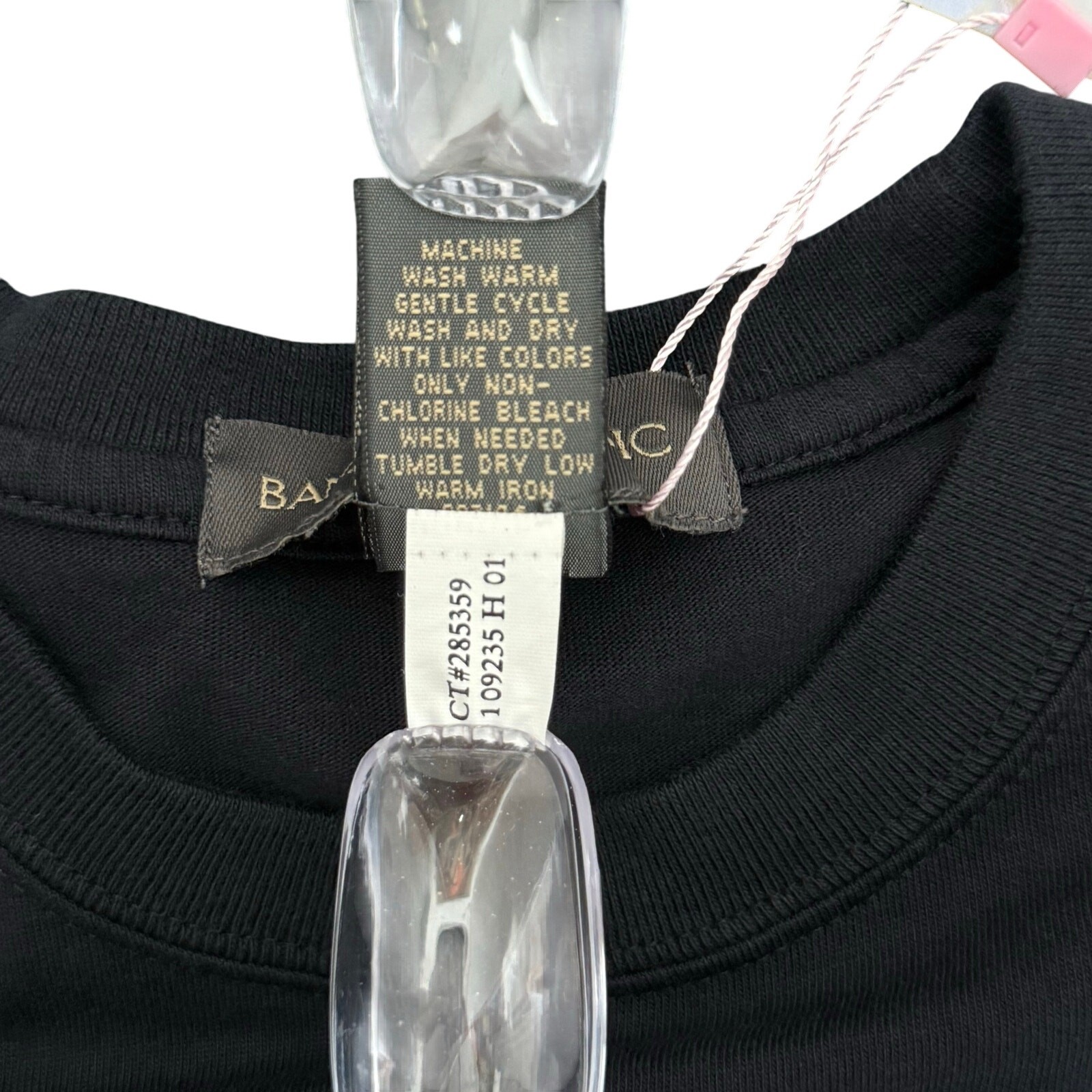 Banana Republic Men's T-Shirt Black Solid gallery