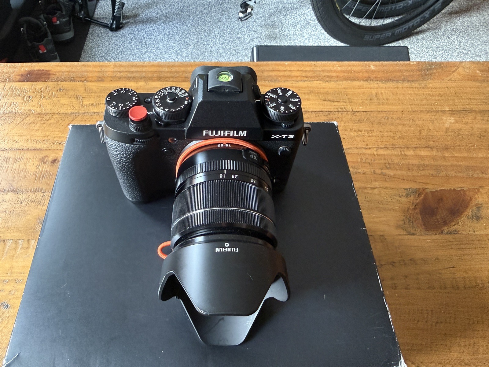 Fujifilm X series X-T2 24.3MP Digital SLR Camera 37 shutter count with lenses.