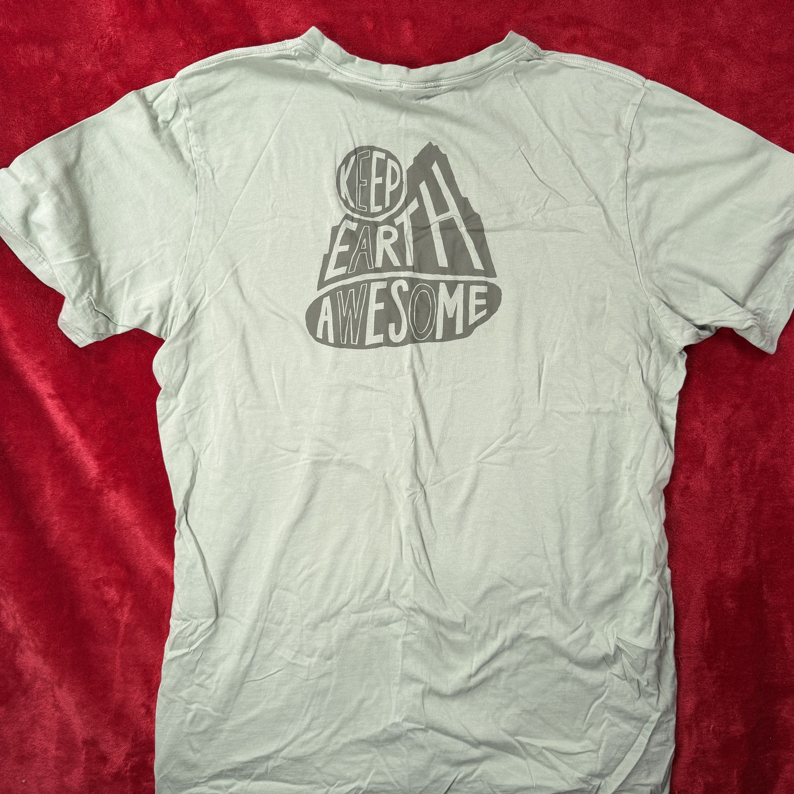 Mountain Hardwear Men’s XL Keep Earth Awesome Graphic T-Shirt Organic Cotton