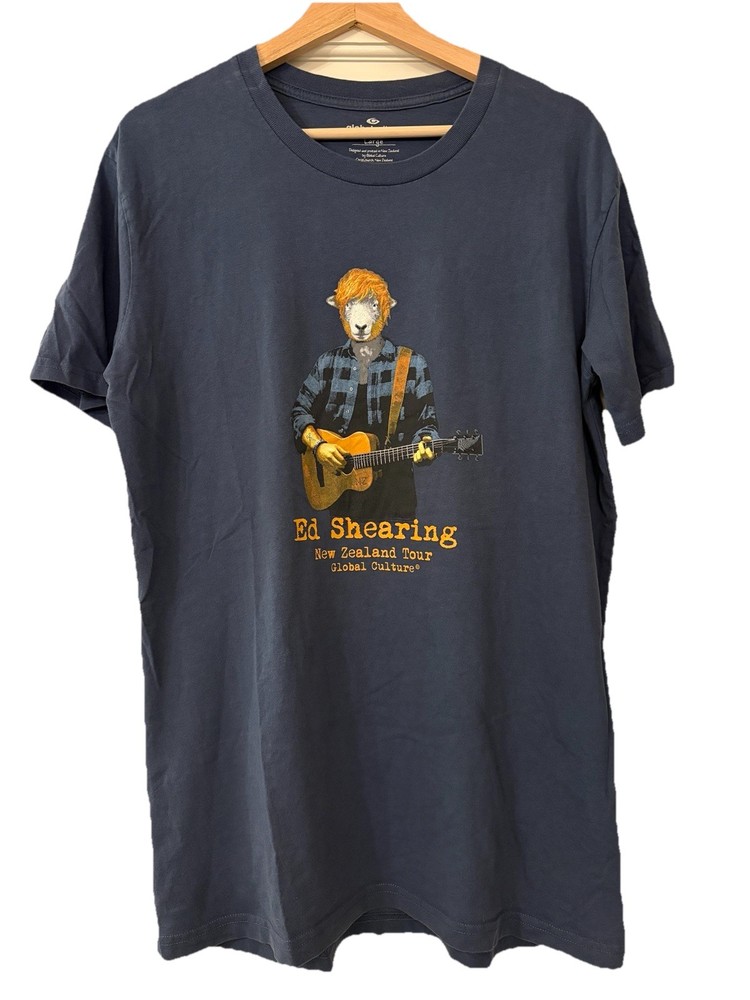 ED SHEERAN “Ed Shearing” T-Shirt Size Large New Zealand Tour Global Culture Blue