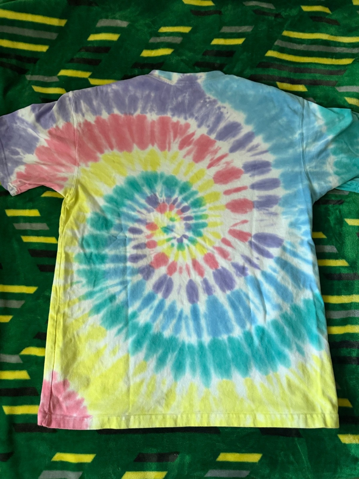 Nike Tie Dye Just Do It Peace Love & Basketball Graphic Men's T-Shirt Size Large gallery