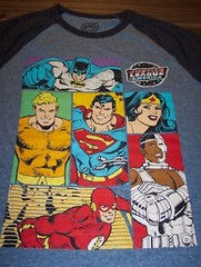 VINTAGE STYLE JUSTICE LEAGUE SUPERMAN AQUAMAN BATMAN Dc Comics T-Shirt MEDIUM