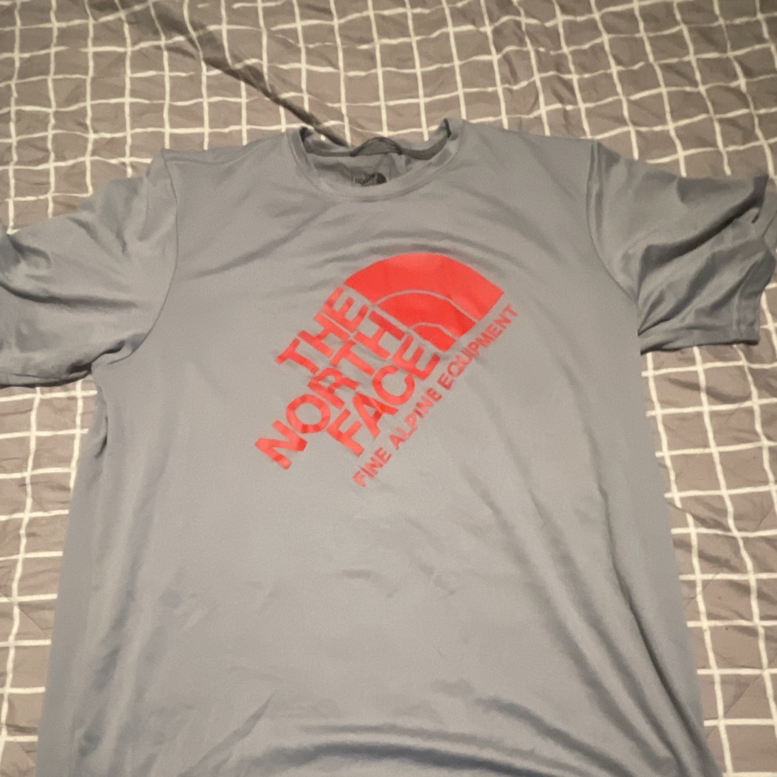 The North Face Men's Gray/Red Graphic Logo Crew Neck Short Sleeve T-Shirt M #59 gallery