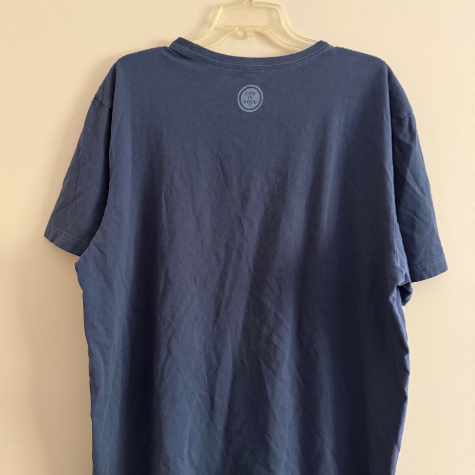 Life Is Good Mens Crusher TShirt Holy Guacamole Avacado Shirt Size XL Navy gallery