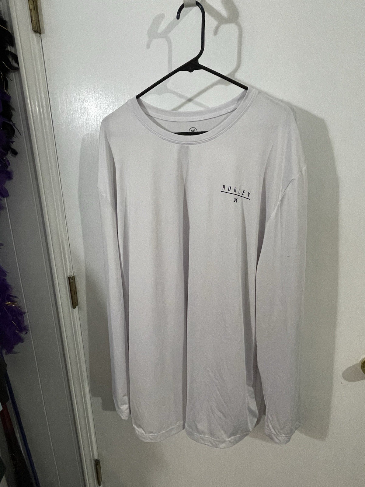 Hurley Long Sleeve Sun Shirt Size XL Polyester Spandex PreOwned Good gallery