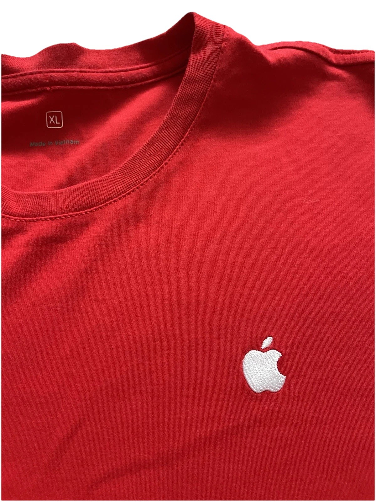 Apple Red White Embroidered Logo Men's XL T-Shirt Crew Neck Short Sleeve gallery