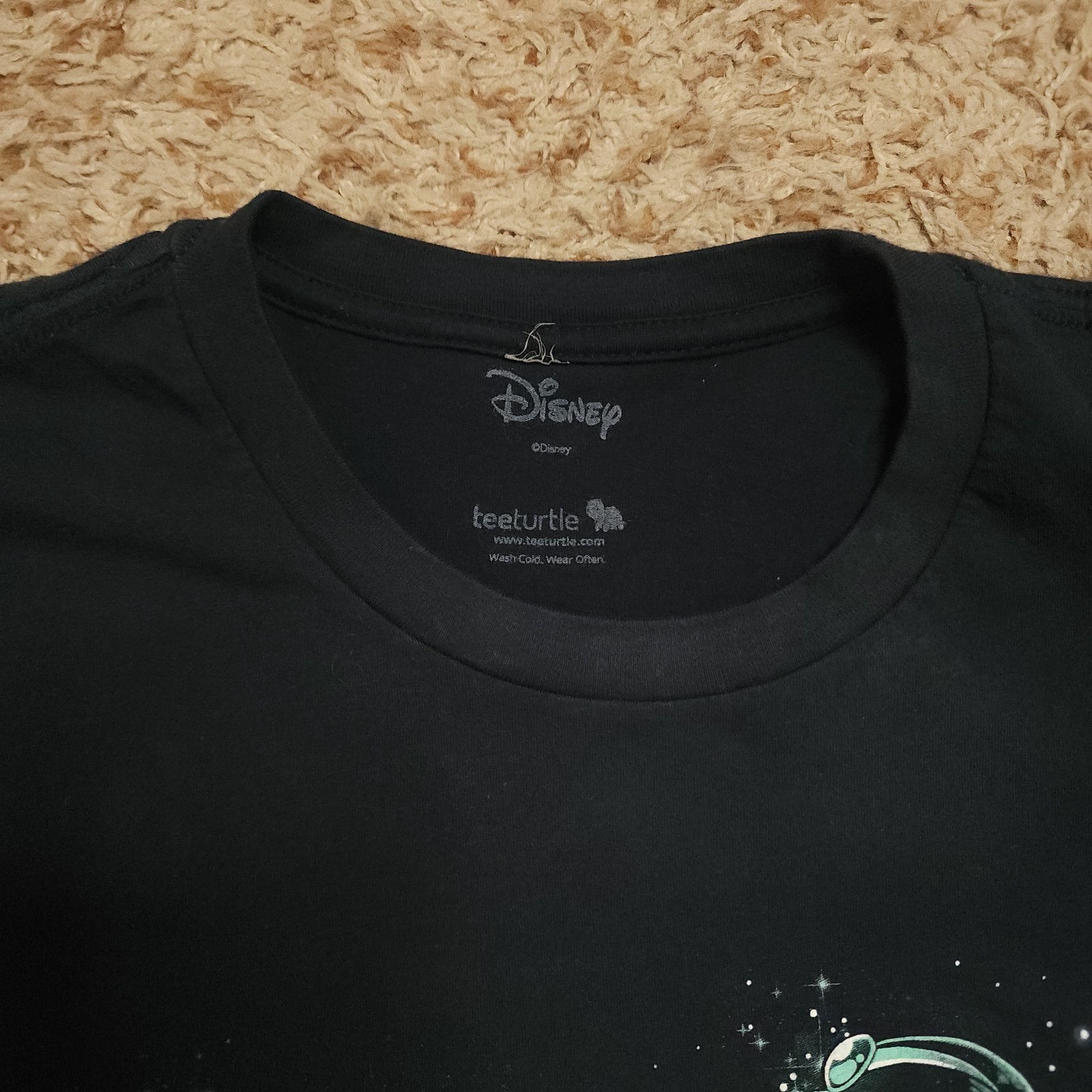 Disney TeeTurtle Aladdin Jasmine Mens L Not a Prize To Be Won Short Sleeve gallery