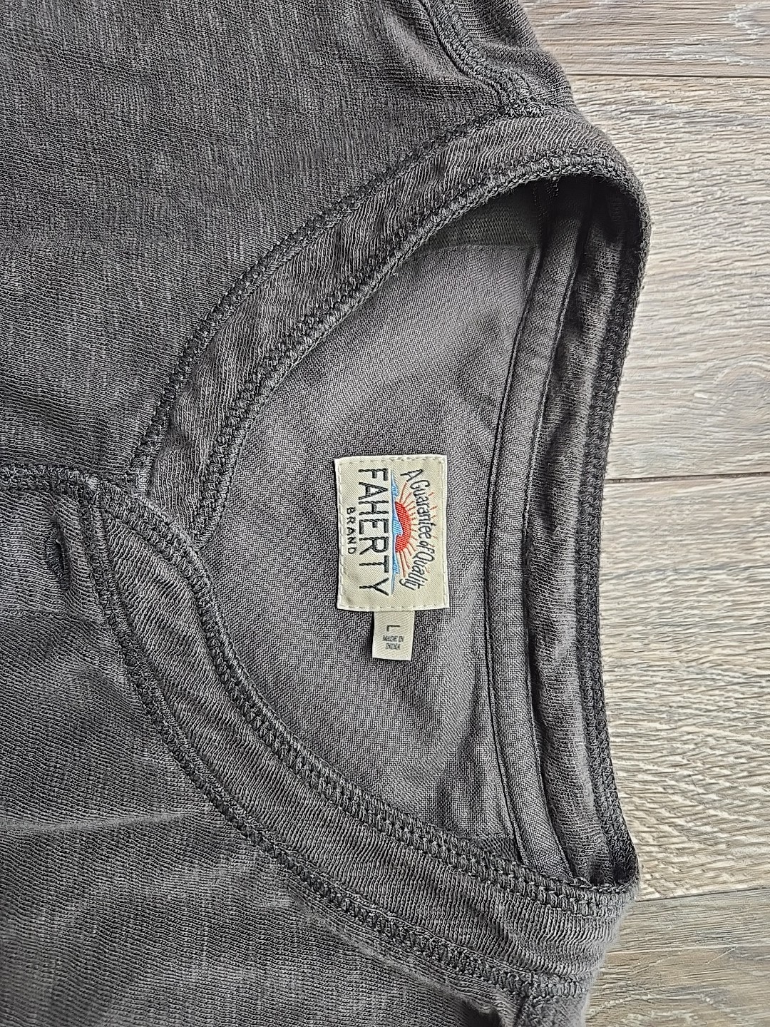 Faherty Men''s L Green Short Sleeve Henley T-Shirt Organic Linen Cotton Blend gallery
