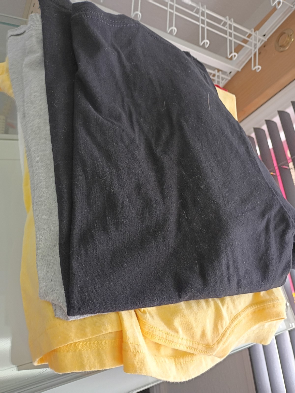 Lot Of 5 Pounds Mix Color Fibers Large To XL T Shirts Multiple Types Men's And W gallery