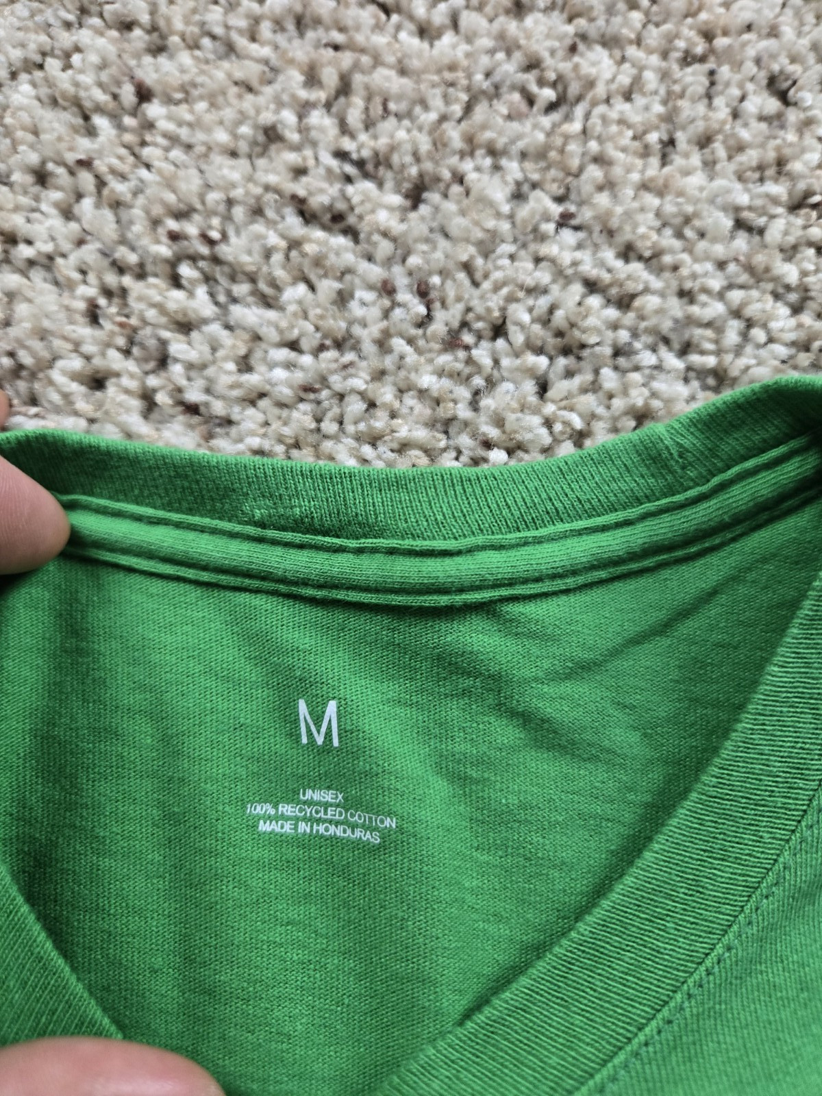Apple T Shirt Medium Green Long Sleeve Crew Neck Cotton Graphic Employee gallery