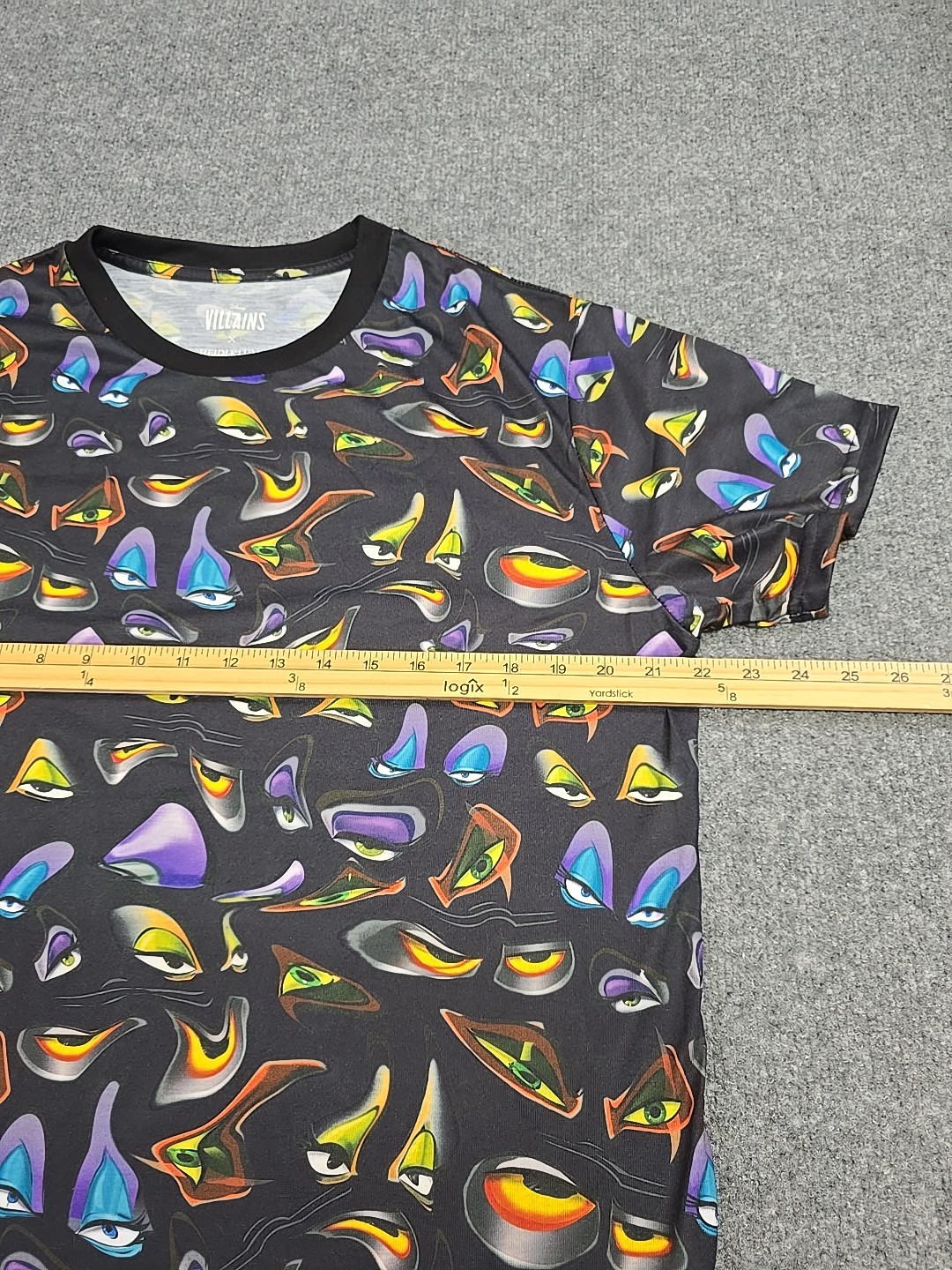 Disney Villains X Heidi Klum T Shirt Men's Large Eyes All Over Graphic Short... gallery