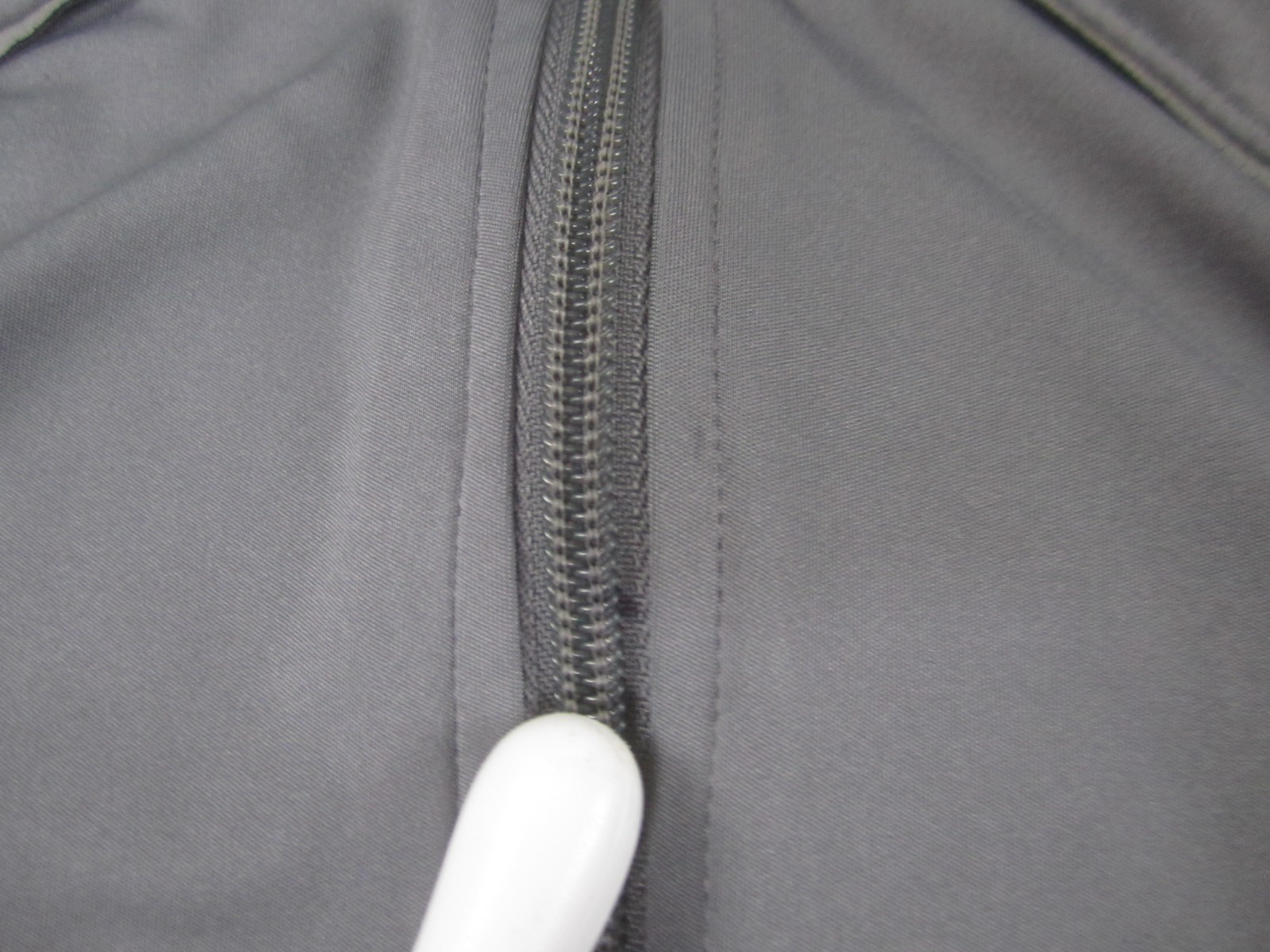 Under Armour Shirt Mens Small Gray Run Running 1/4 Zip Pullover Long Sleeve gallery