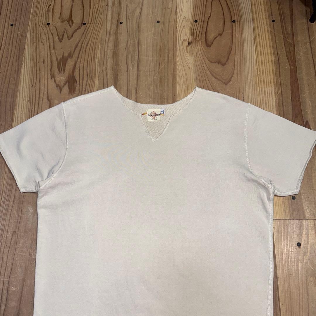 Two Moon Skipper Neck V-Neck Short Sleeve Sweatshirt Beige M 40/42 gallery