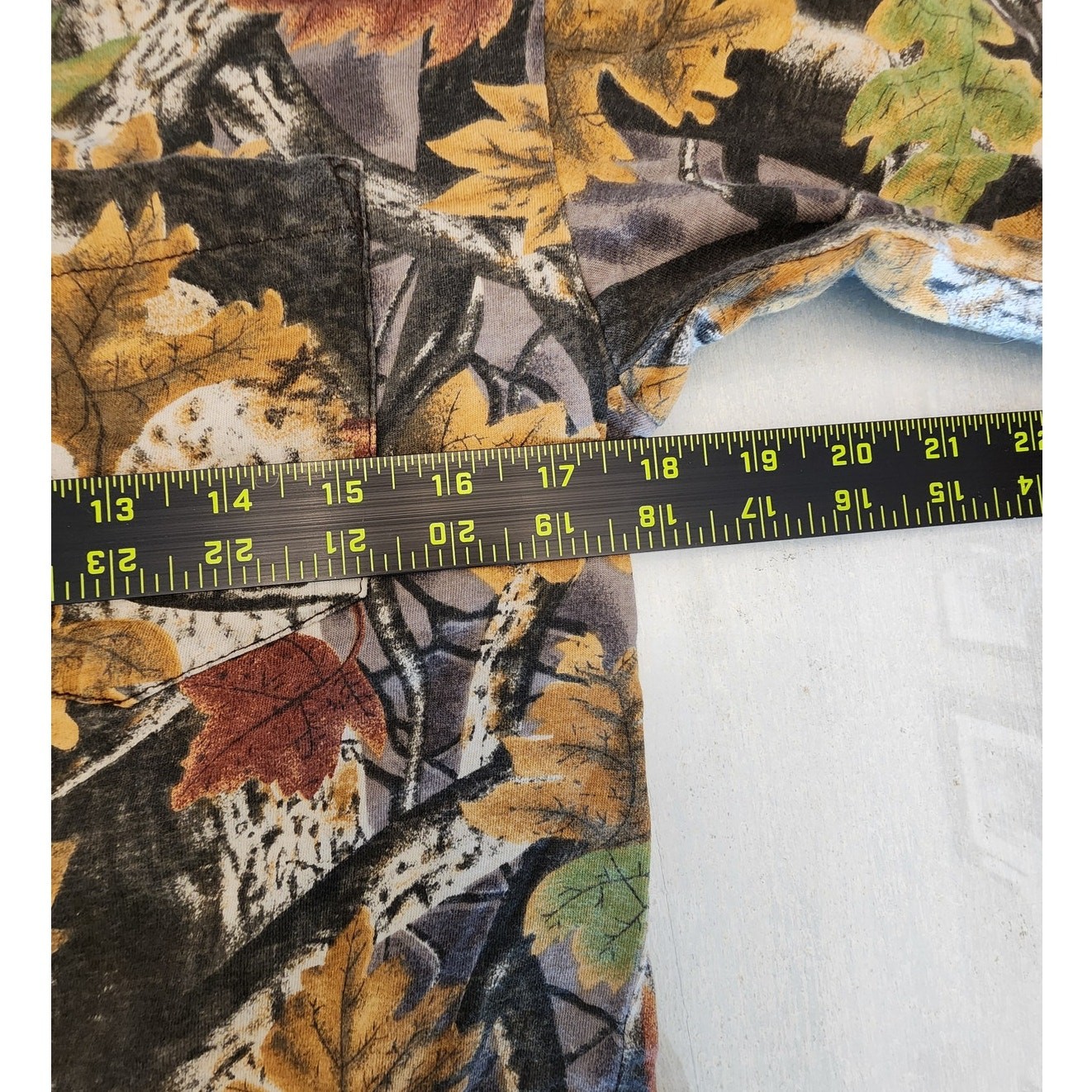 Master Sportsman Camo Leaf Print T-Shirt SZ Medium Outdoors Hunting gallery