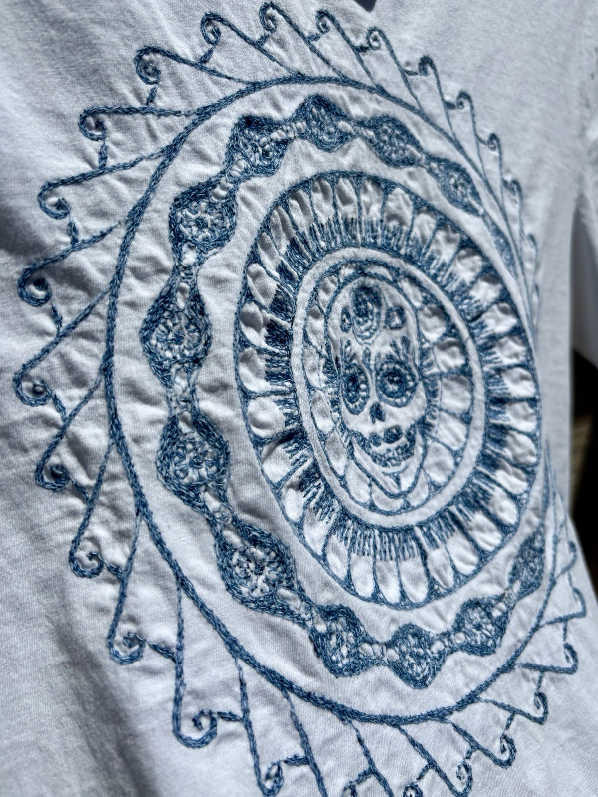 Reno Relief Tyler Skull T-Shirt Off White/Indigo Embroidery Size S Made in Japan gallery