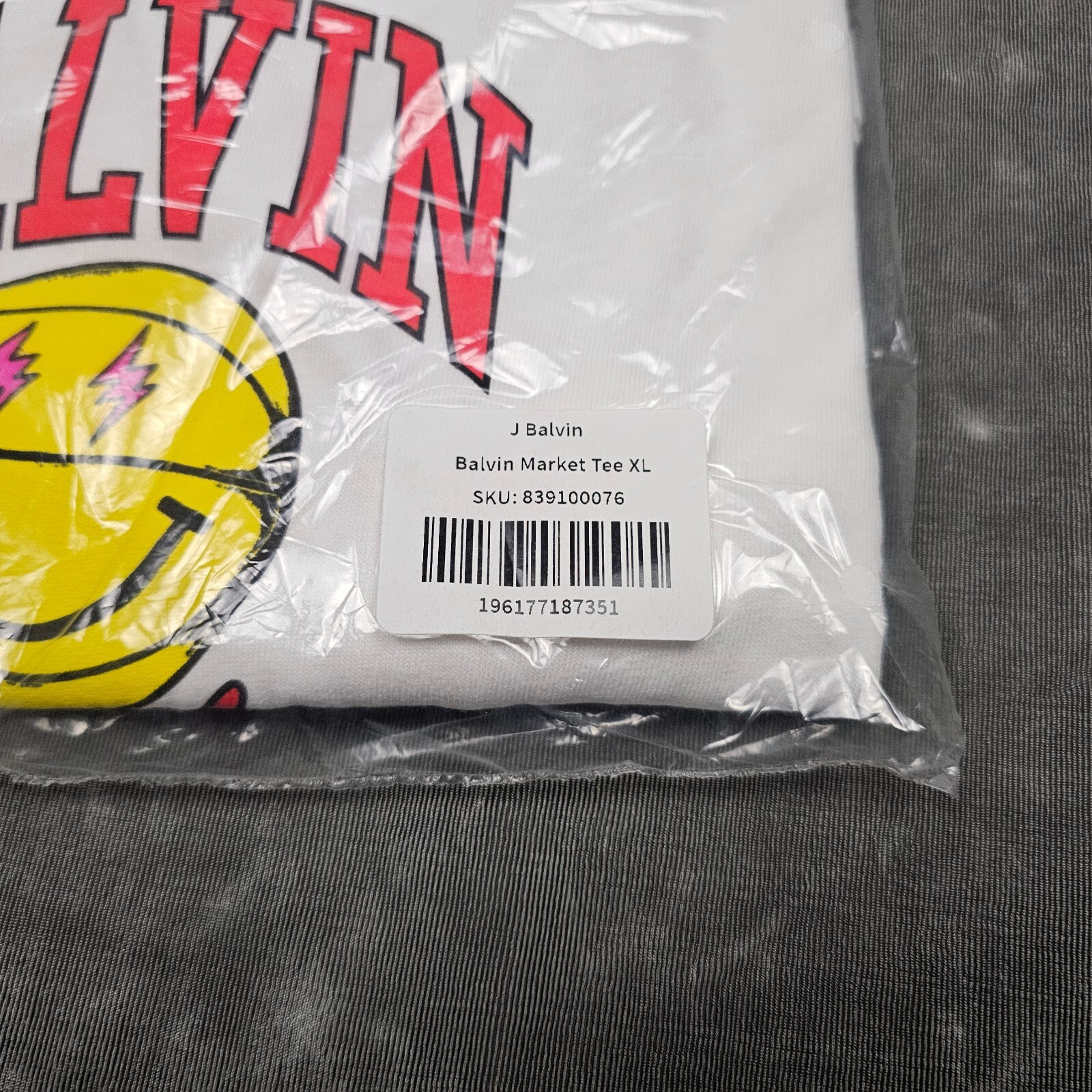 J. Balvin Market Shirt Men Extra Large Ball Smiley Face XL Chinatown White gallery
