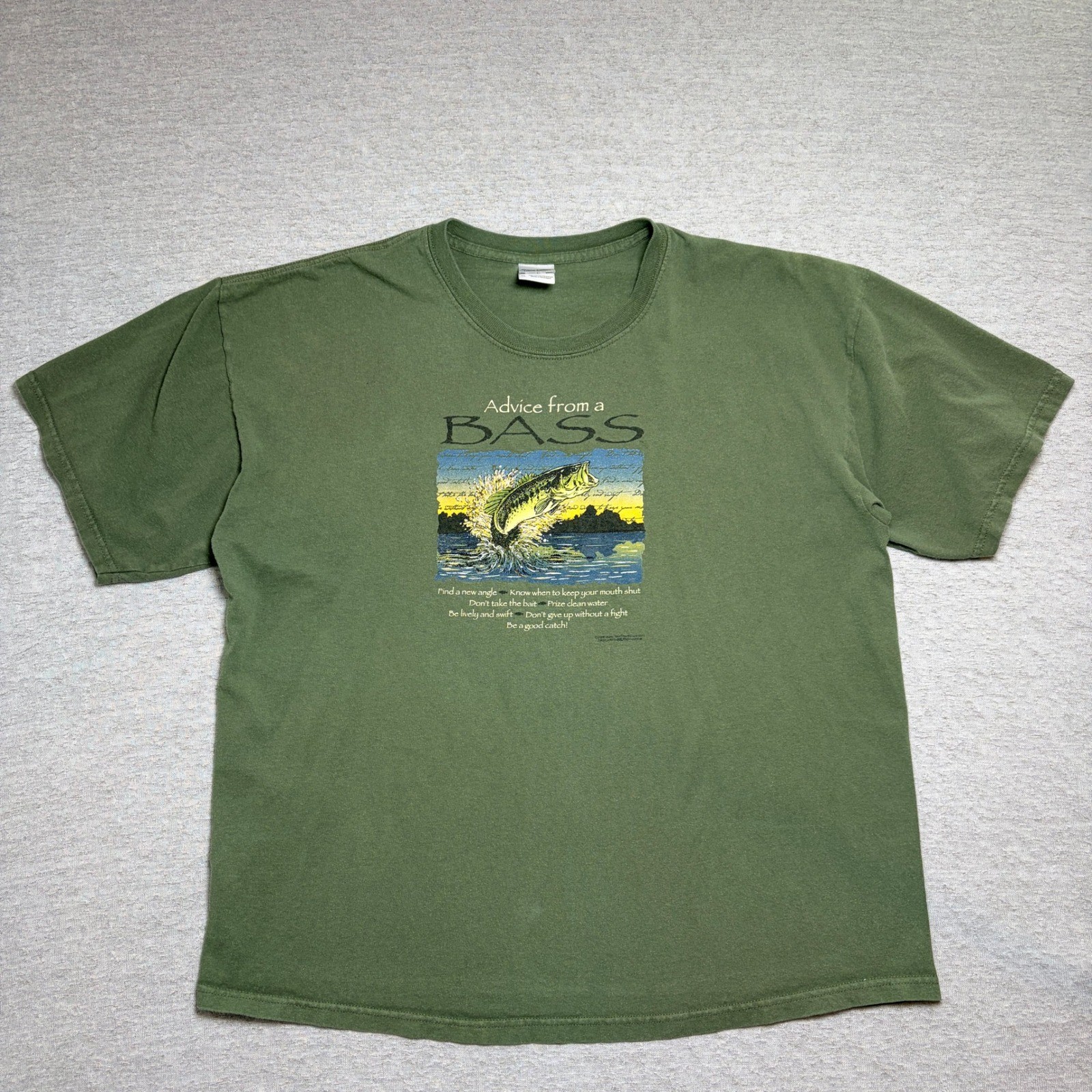 2009 Gildan Mens T-Shirt XL Olive Green Advice from a BASS Fishing Graphic Y2K