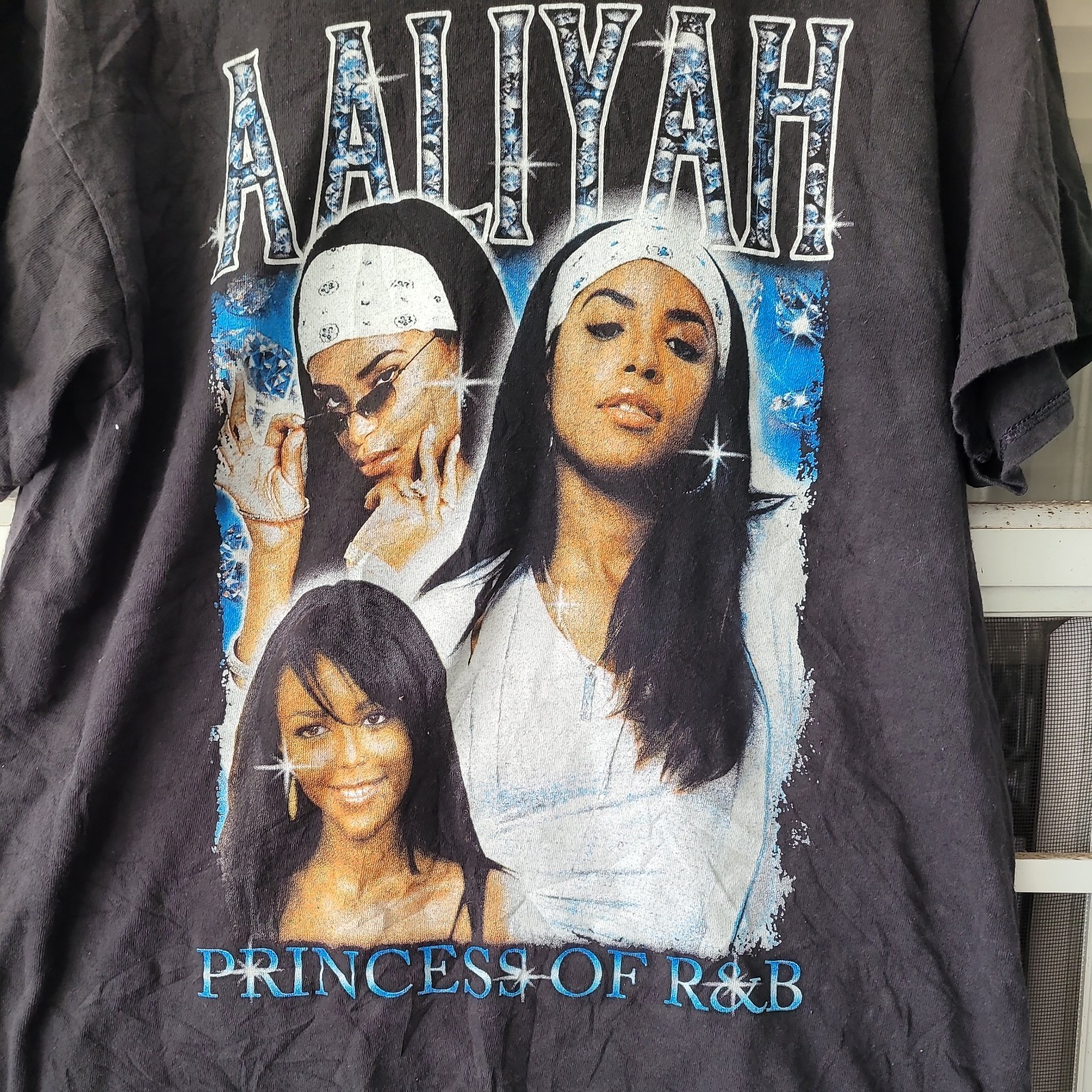 AALIYAH Princess Of R&B Official T-SHIRT Medium Hip Hop 90s Retro Style Design gallery