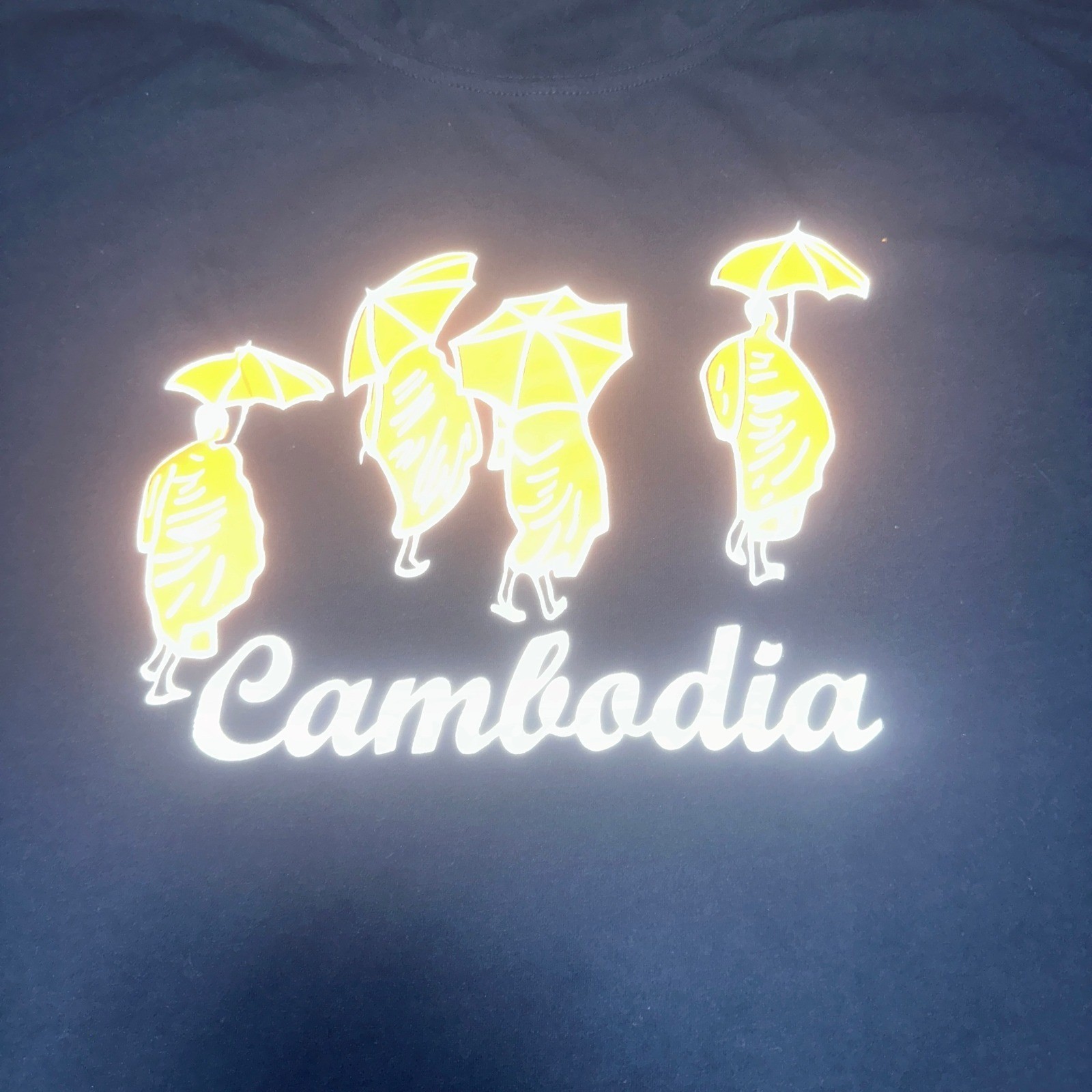 Mens Cambodia Monks Graphic Shirt Large Regular Navy Blue Souvenir Travel Tee gallery