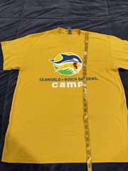 Sea World Busch Gardens Camp ( Lightly Cracked) Yellow T-shirt Large Used