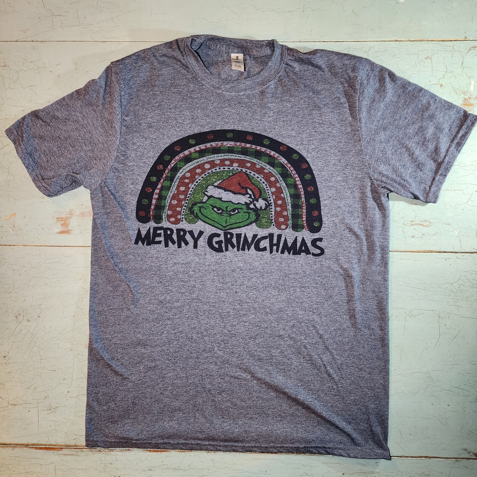 The Grinch Men’s Merry Grinchmas Short Sleeve Shirt Large gray