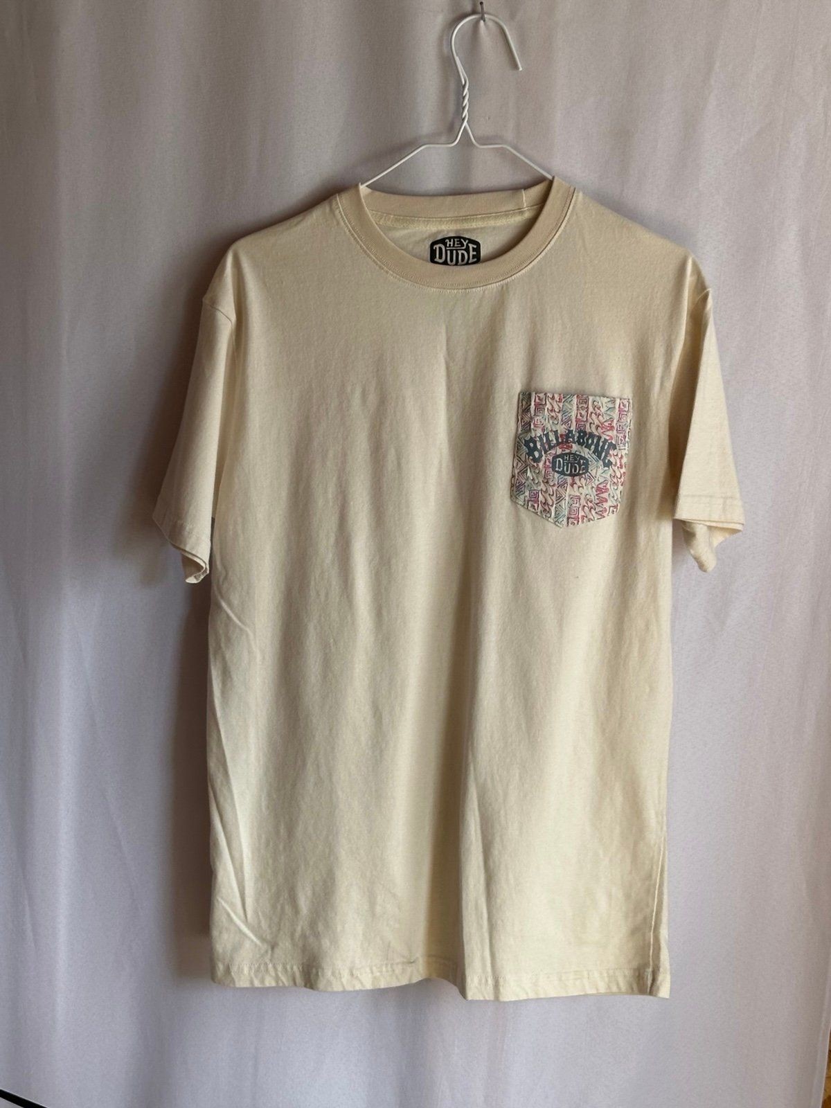 Rare Hey Dude x Billabong Pocket Tee – Cream Size Small Limited Edition