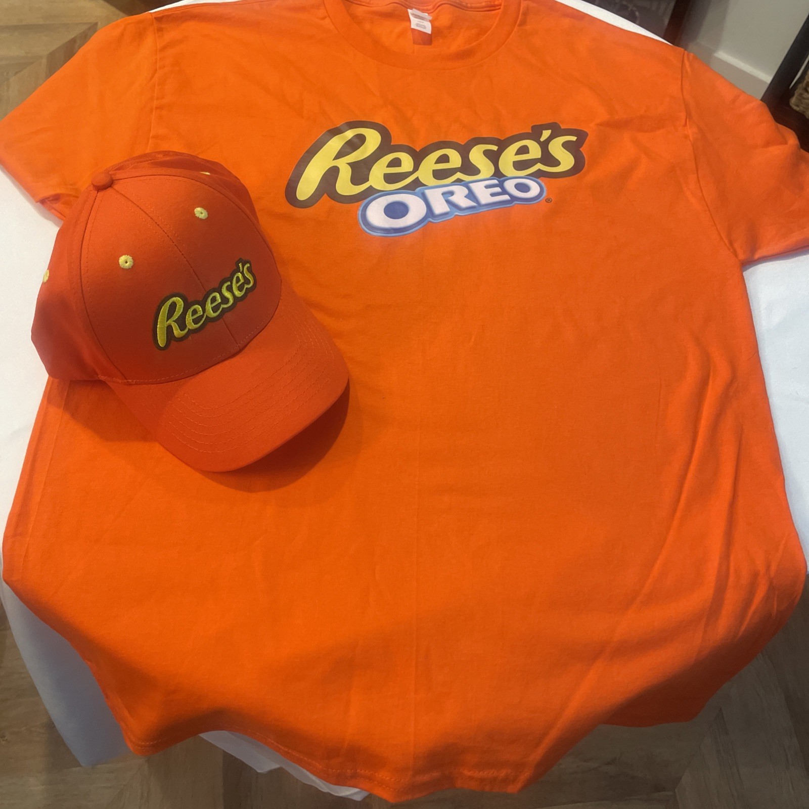 Hershey’s Reese’s PR Bundle L Shirt, Hat Limited gallery