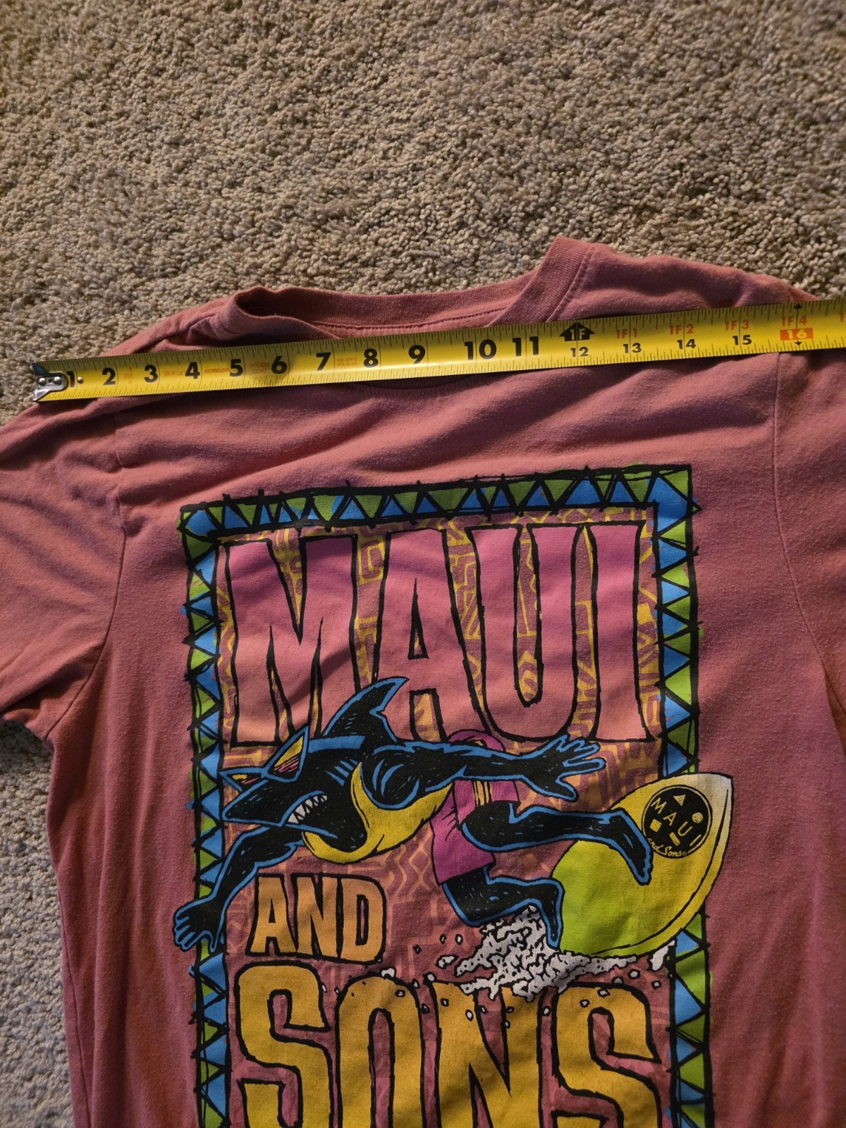 Maui And Sons Graphic Surf Shark T Shirt Mens Medium Pink Retro Beach Skater gallery