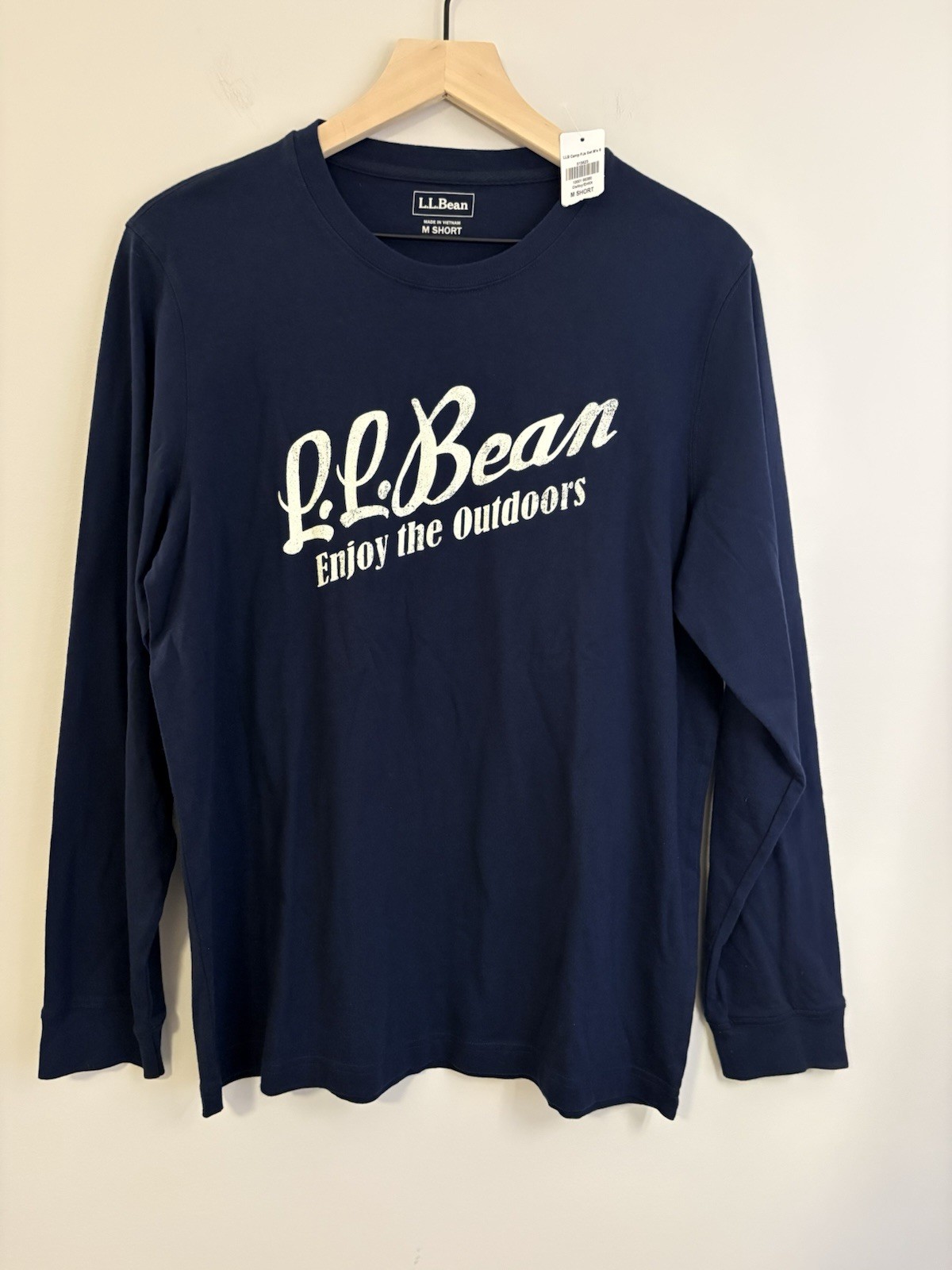 Men’s LL.Bean Long-Sleeve Graphic Tee in deep navy blue size Medium Short NWT