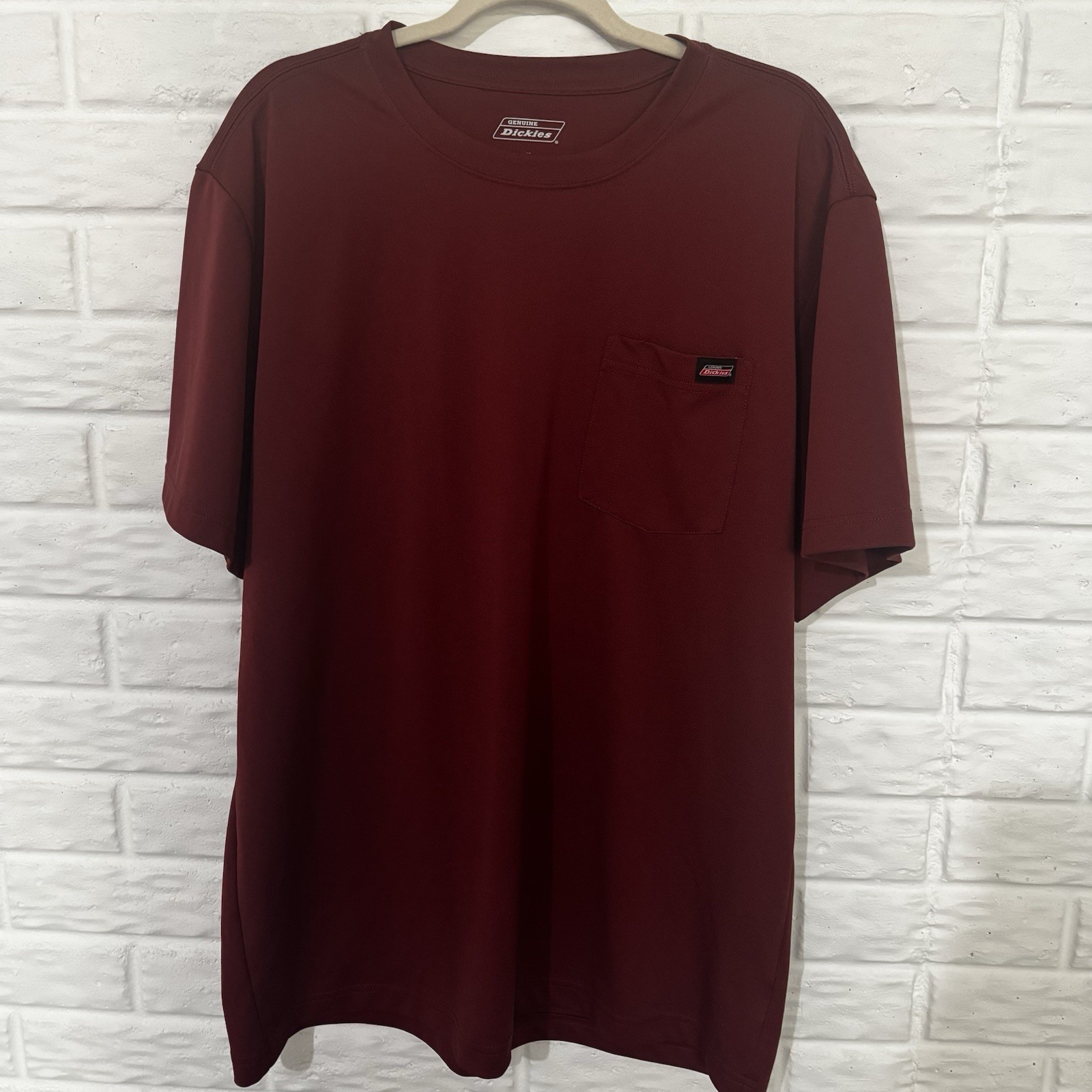 Genuine Dickies T Shirt Men’s XL Maroon Burgundy 100% Polyester Workwear Pocket