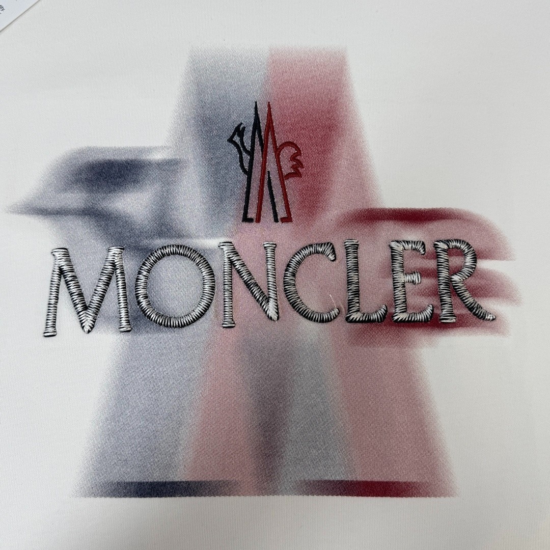 Moncler Unisex White Summer Cotton T-Shirt Size M gallery