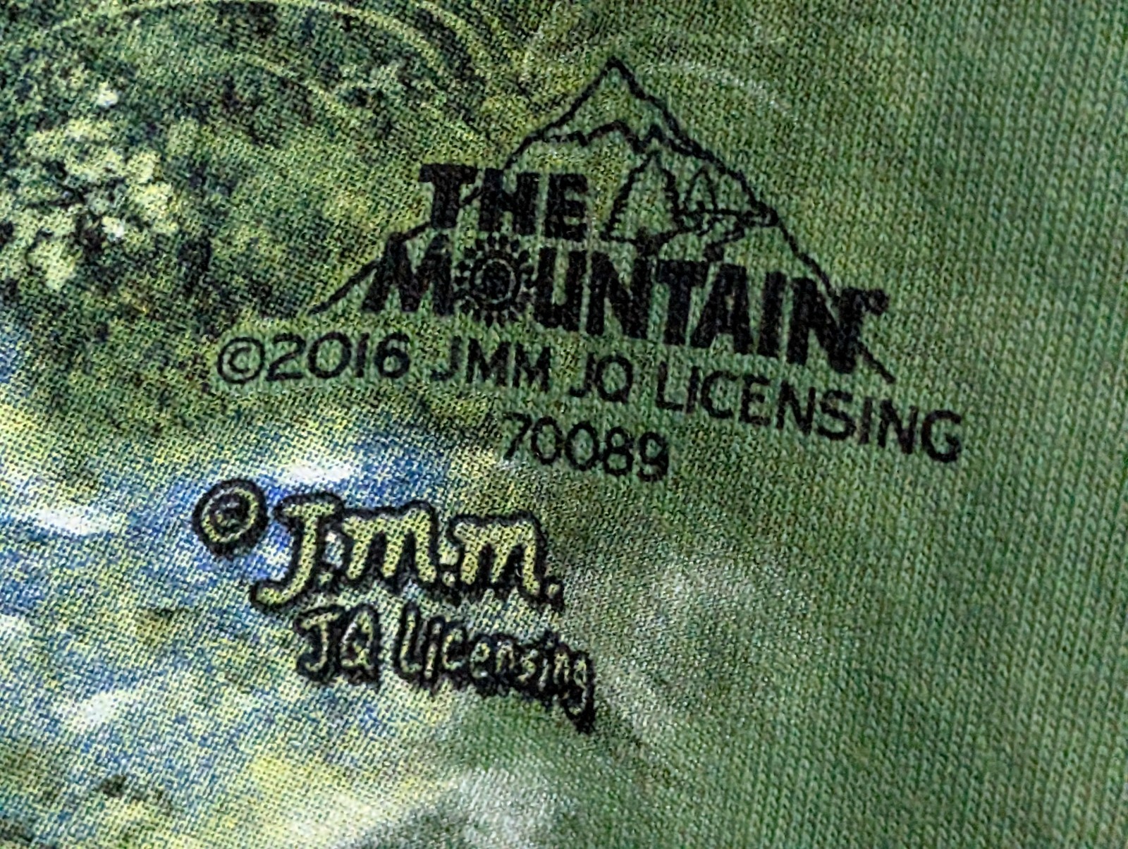 The Mountain Youth T-shirt Green Whimsical Tigers Retired Logo XL #6601 gallery