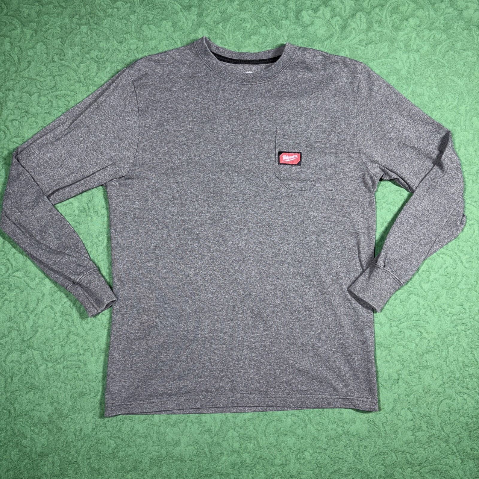 Milwaukee Long Sleeve Pocket T-shirt Mens Medium Charcoal Gray Heavy Duty Work
