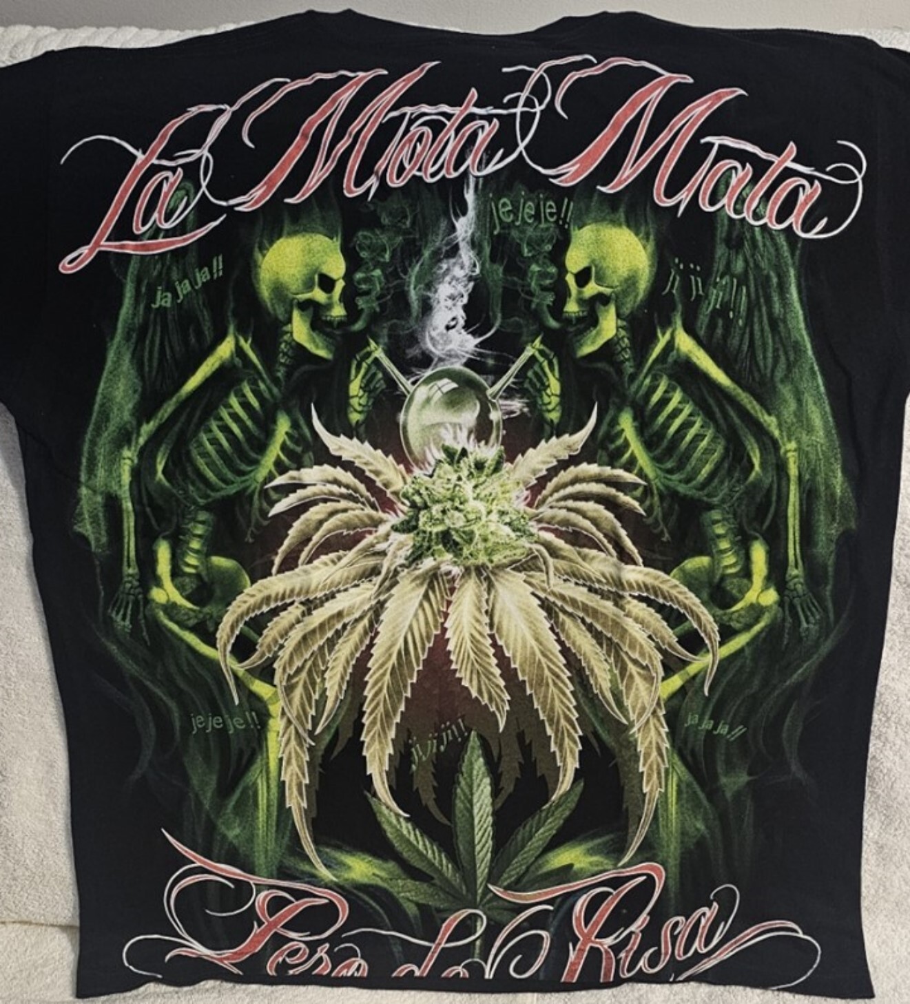 SKELETON SMOKING BONG MARIJUANA LEAF LA MOTA MATA SKULL WEED T-SHIRT gallery