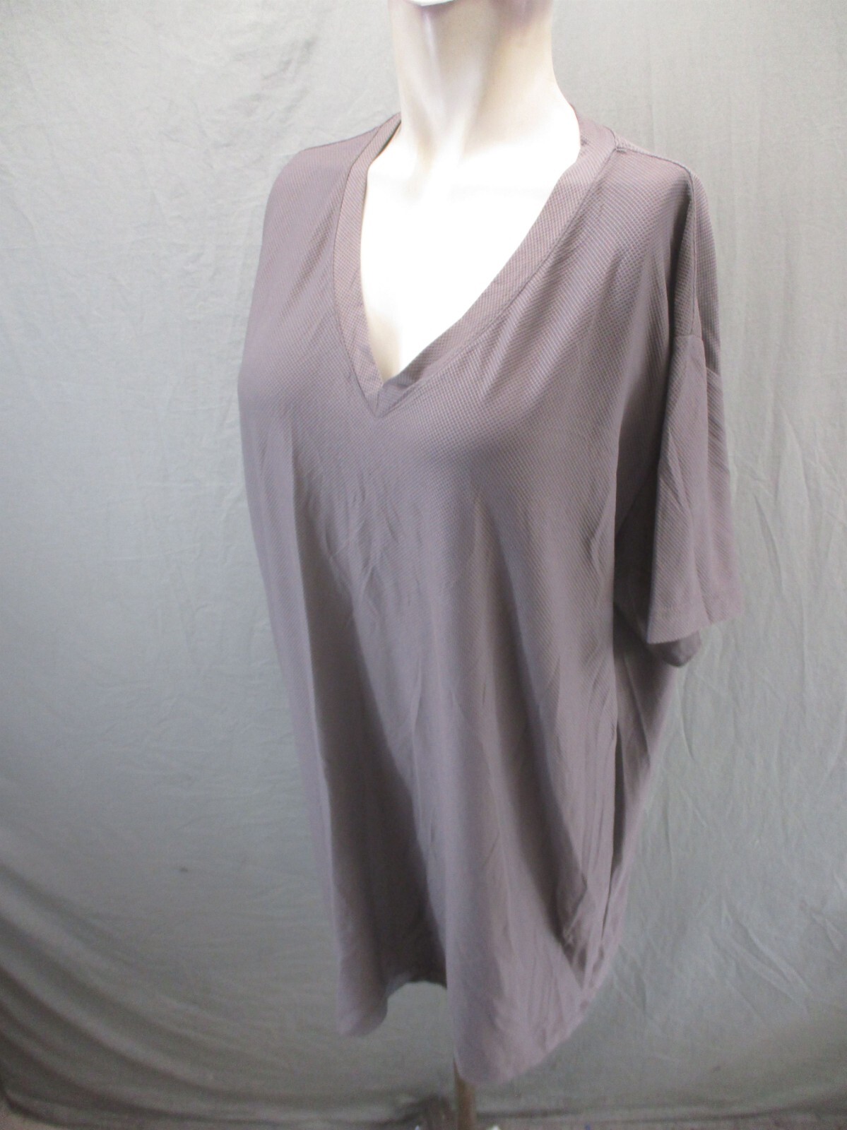 DULUTH TRADING Size XL Mens Gray Stretch V-Neck Short Sleeve Casual T-Shirt 803 gallery