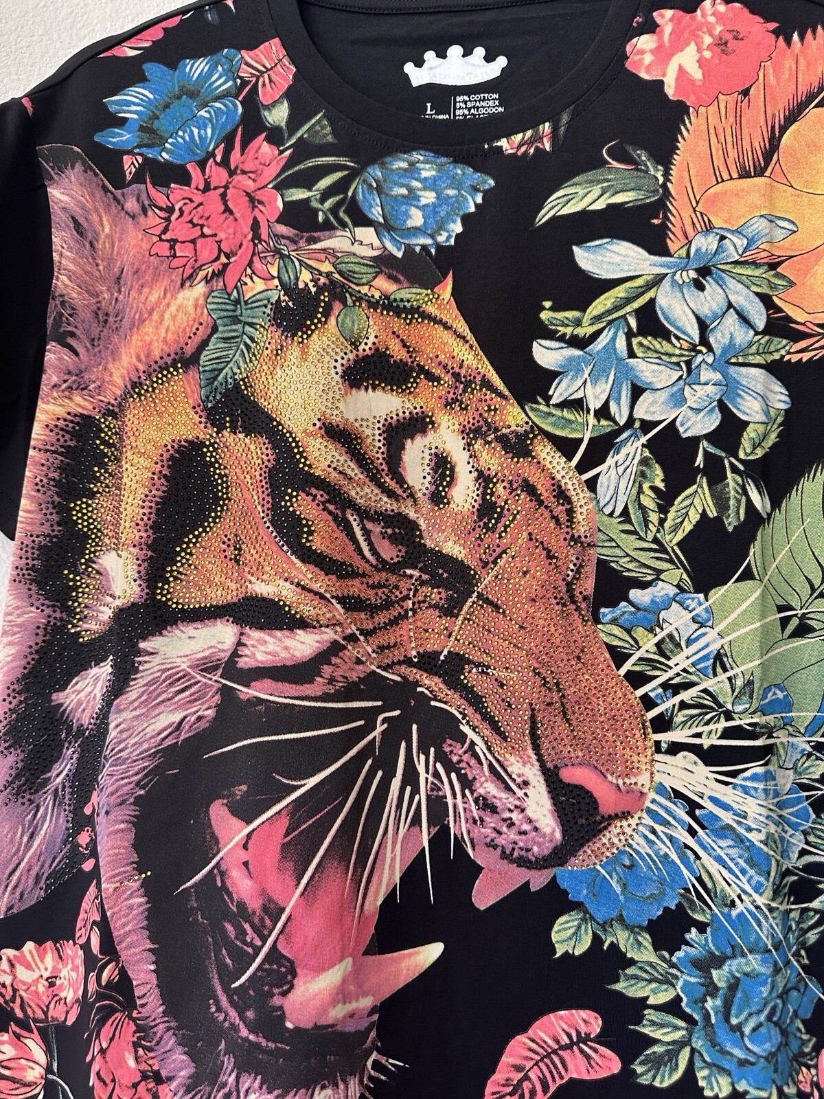 Heads or Tails Men’s Rhinestones Beaded / Black T-shirt Roaring Tiger Size L gallery